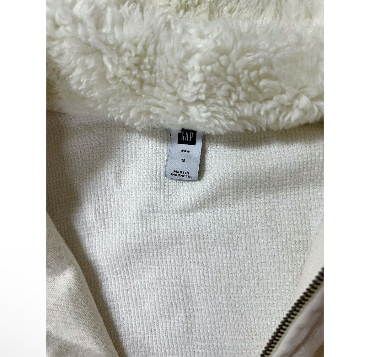 Gap White Fur Lined Zipper Sweater Sweatshirt Hoodie Size S 🤍✨ Size S / US 4 / IT 40 - 3 Thumbnail