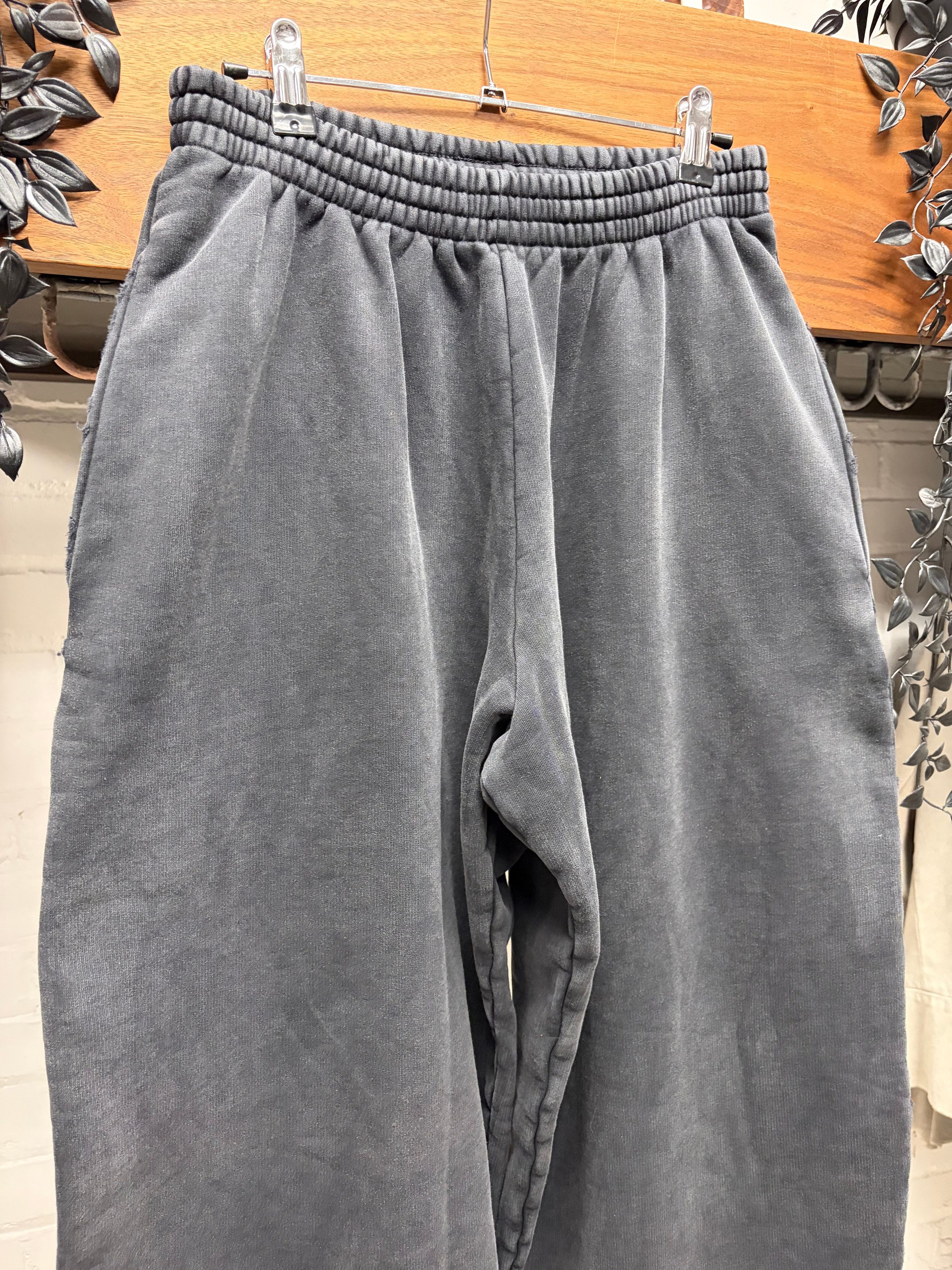 Balenciaga 2024 Balenciaga ‘Unbranded’ Washed Black Distressed Wide Leg Sweatpants Size US 28 / EU 44 - 2 Thumbnail