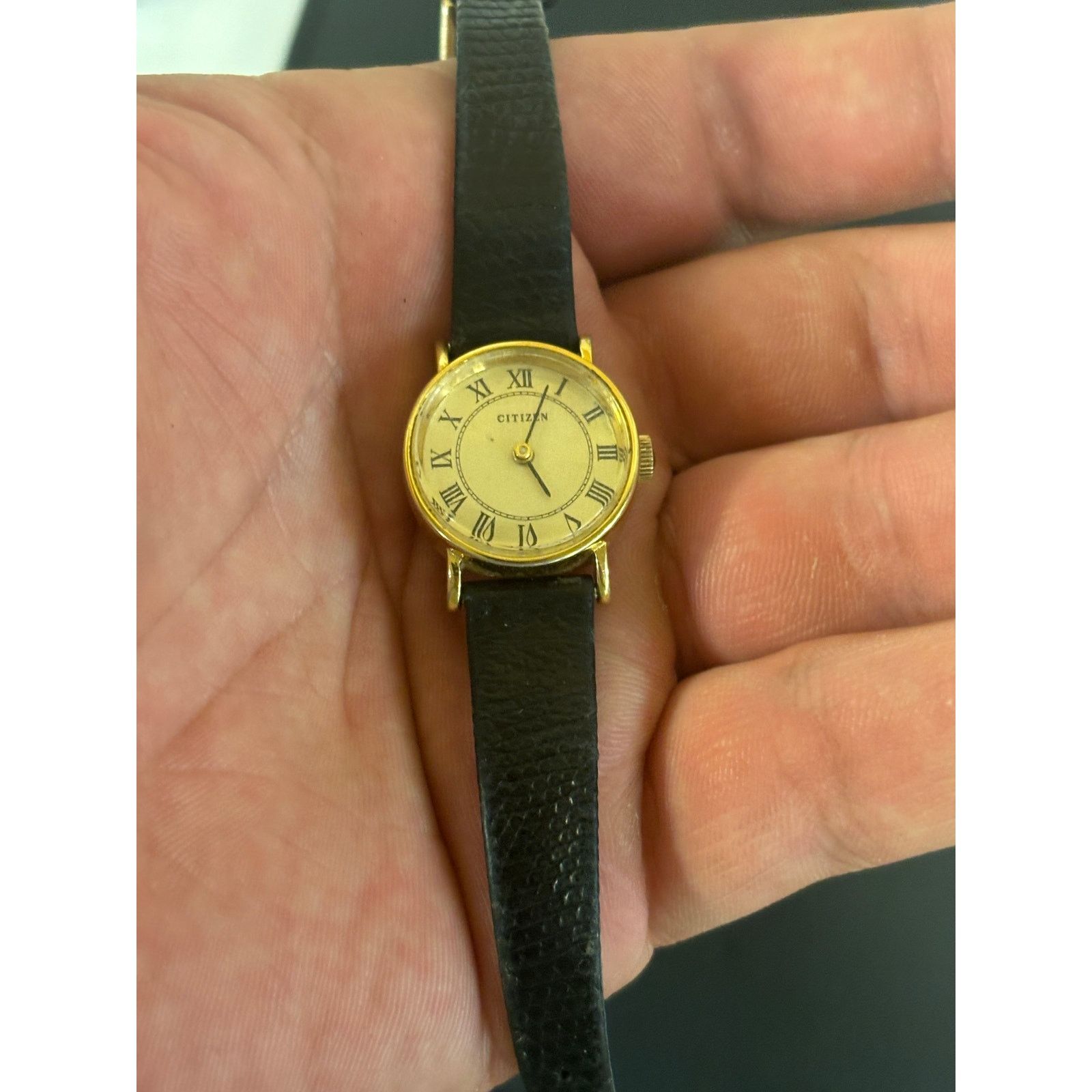 Citizen Vintage Citizen Windup Womens Watch! It runs! Size ONE SIZE - 6 Thumbnail