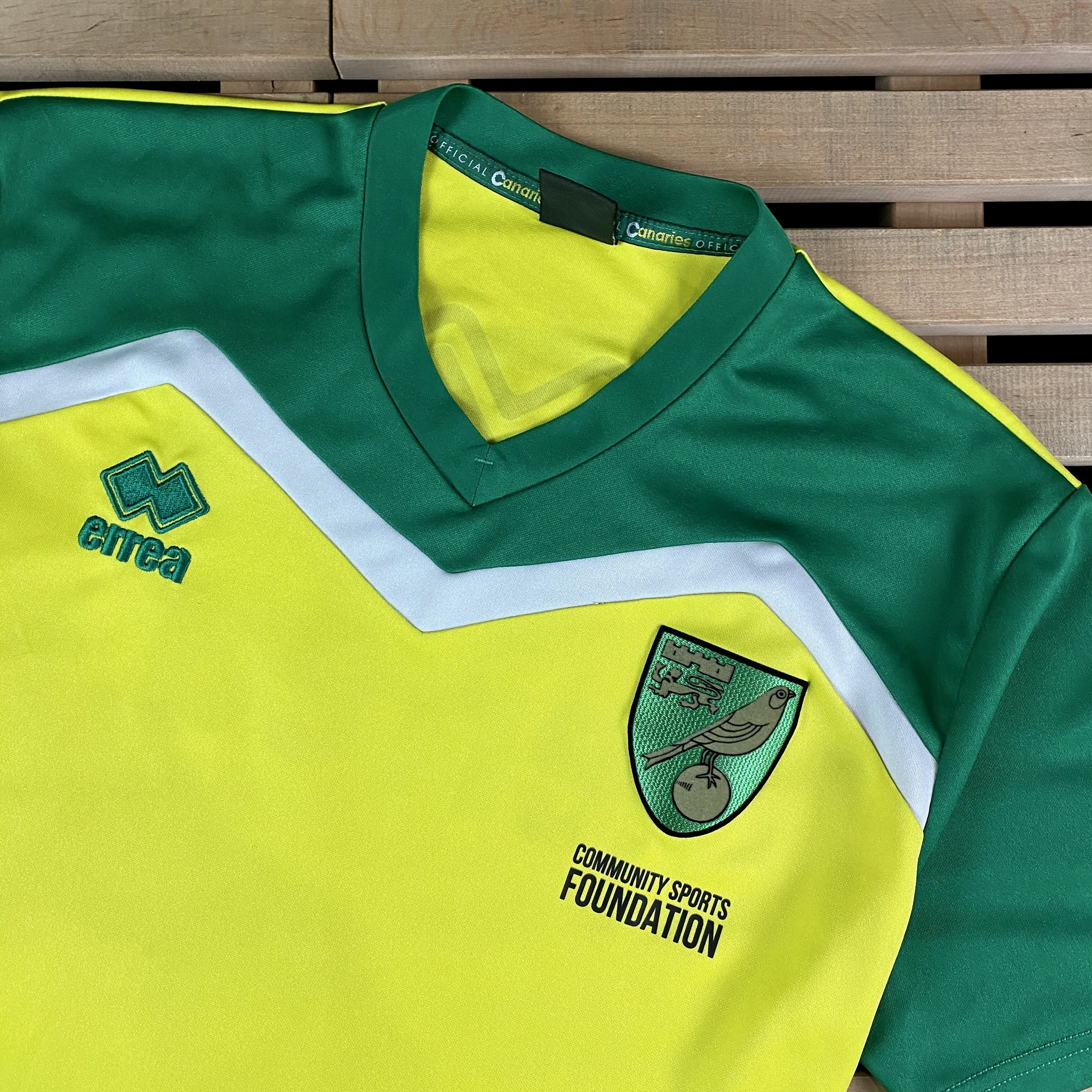 Errea Men’s Jersey T-Shirt Errea Norwich City Albion Size L Size US L / EU 52-54 / 3 - 2 Thumbnail