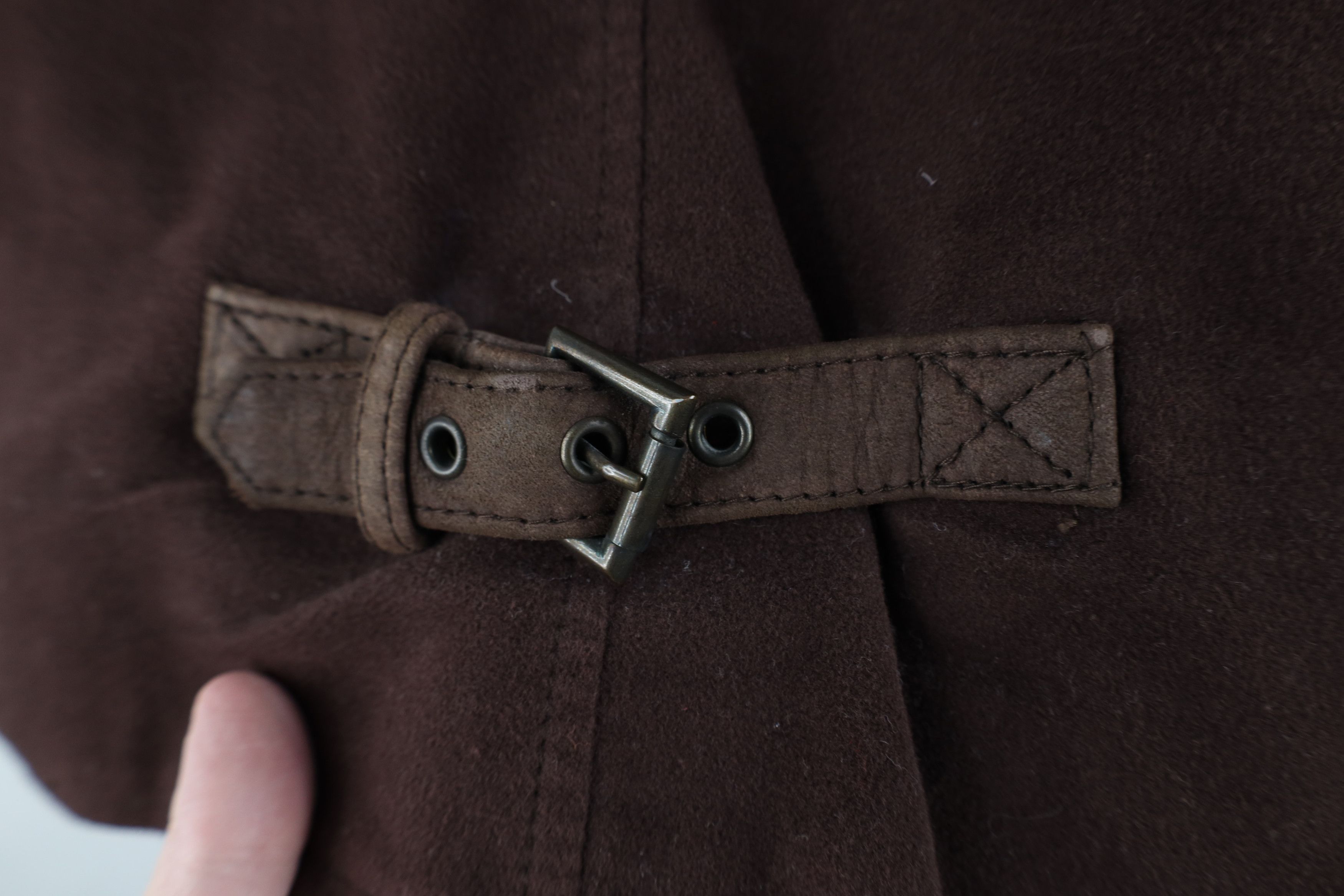 Gap Vintage 90s Gap Buckle Back Suede Leather Vest Jacket Brown Size US M / EU 48-50 / 2 - 12 Thumbnail
