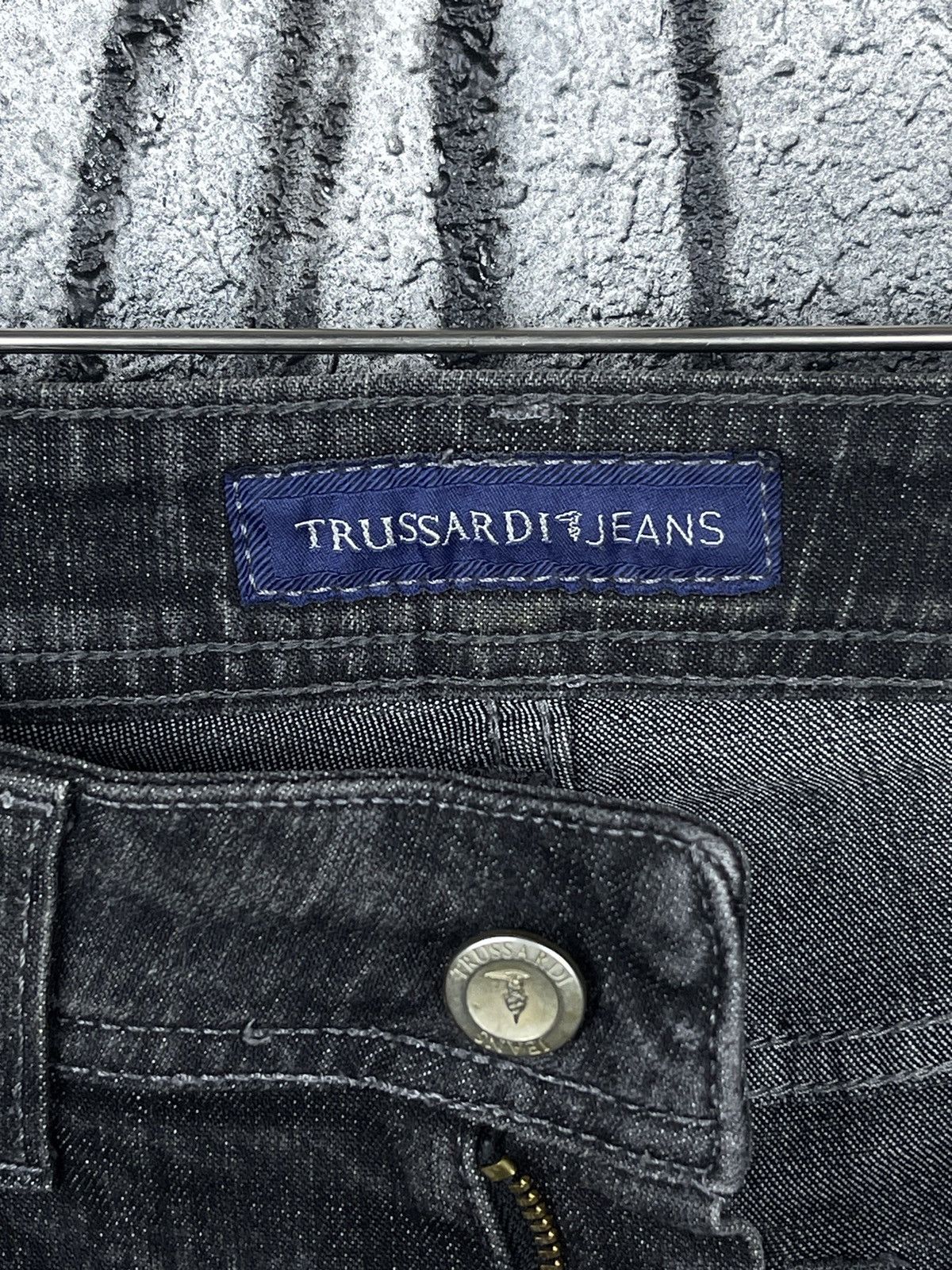 Trussardi Trussardi Jeans Vintage Luxury Women’s Denim Shorts Size 28 Size 28" / US 6 / IT 42 - 12 Thumbnail