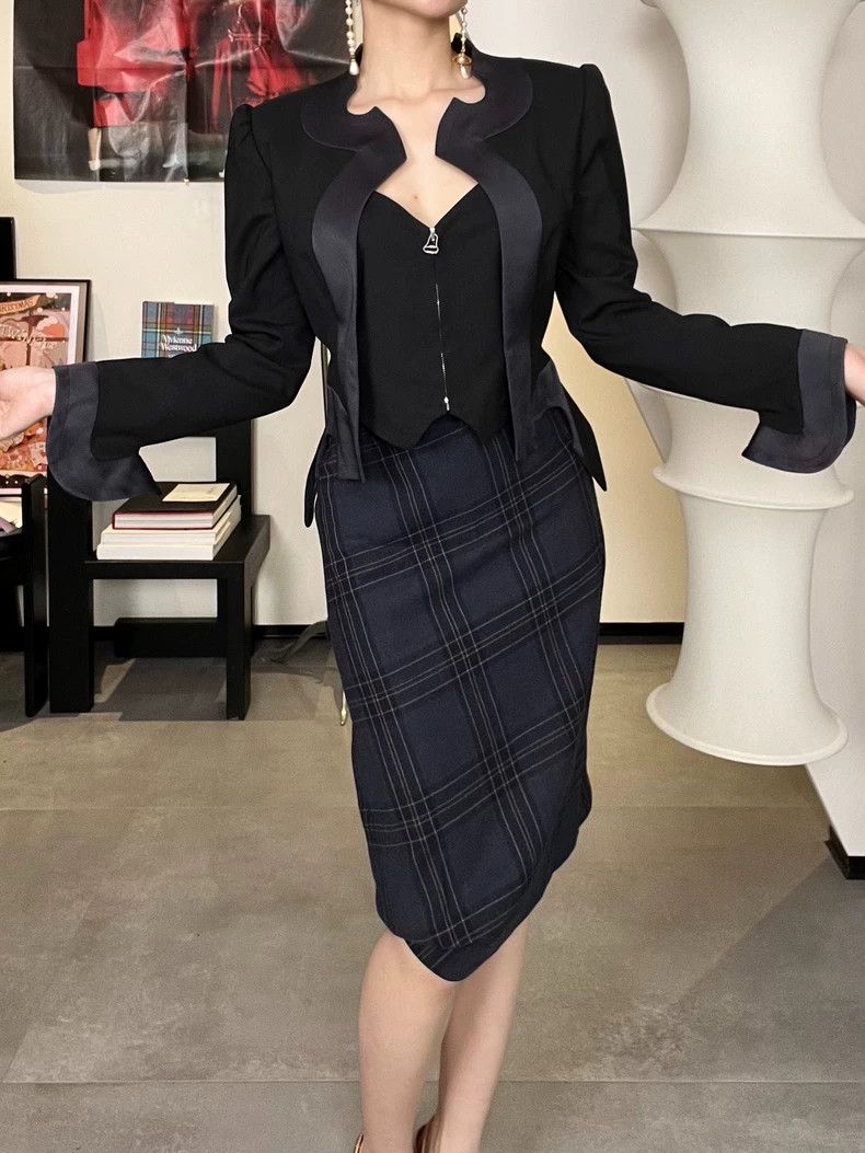 Vivienne Westwood Vivienne Westwood size40 Black fake two-piece alien collar Size M / US 6-8 / IT 42-44 - 2 Thumbnail