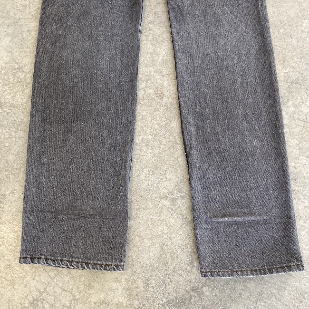 Levi's × Vintage Size 31x33.5 Vintage 1993 Levis 501 Ash Grey Jeans Size US 31 - 17 Thumbnail