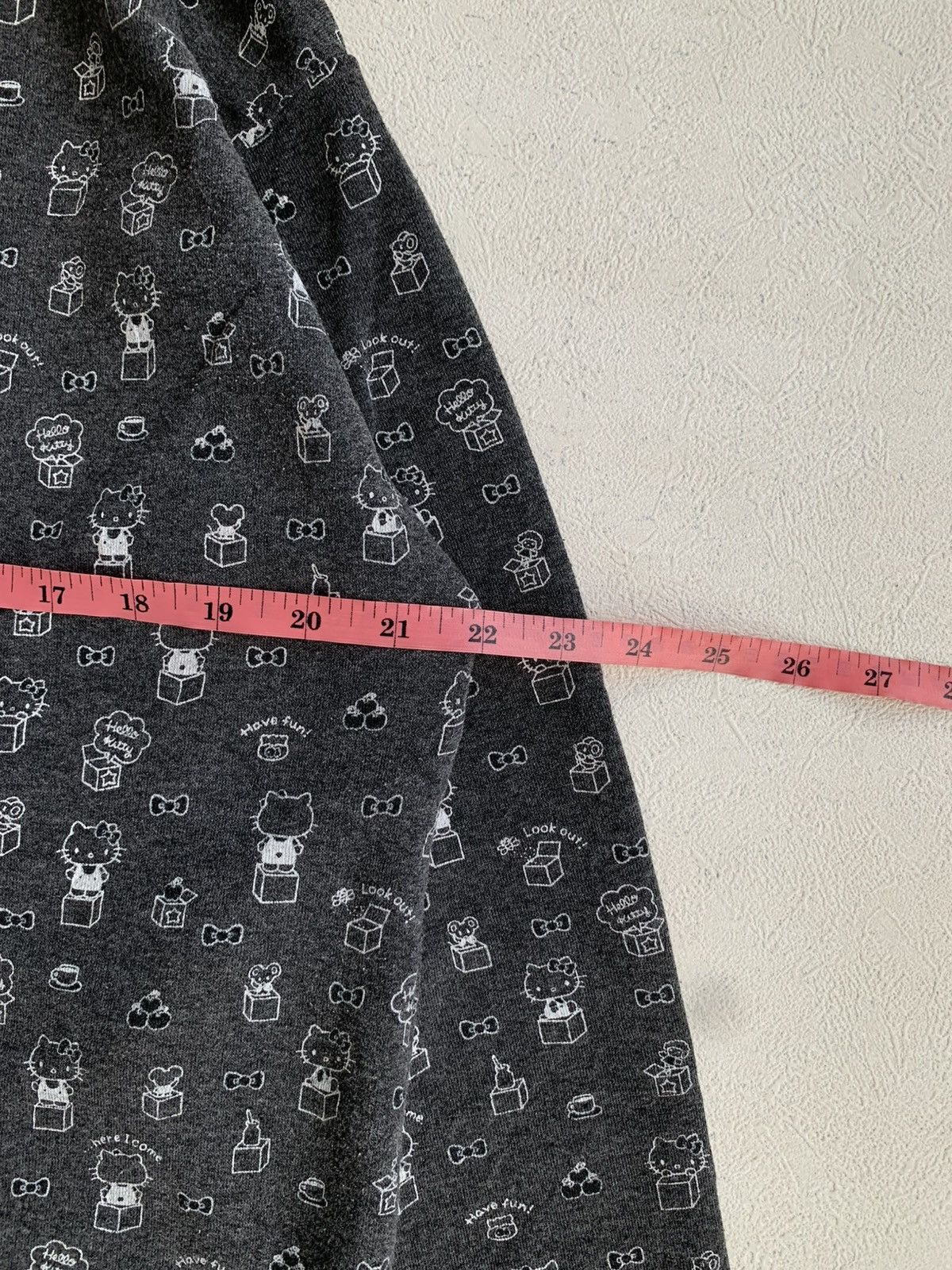 Japanese Brand RARE Hello Kitty Sweatshirt Undercover style Size US M / EU 48-50 / 2 - 3 Thumbnail