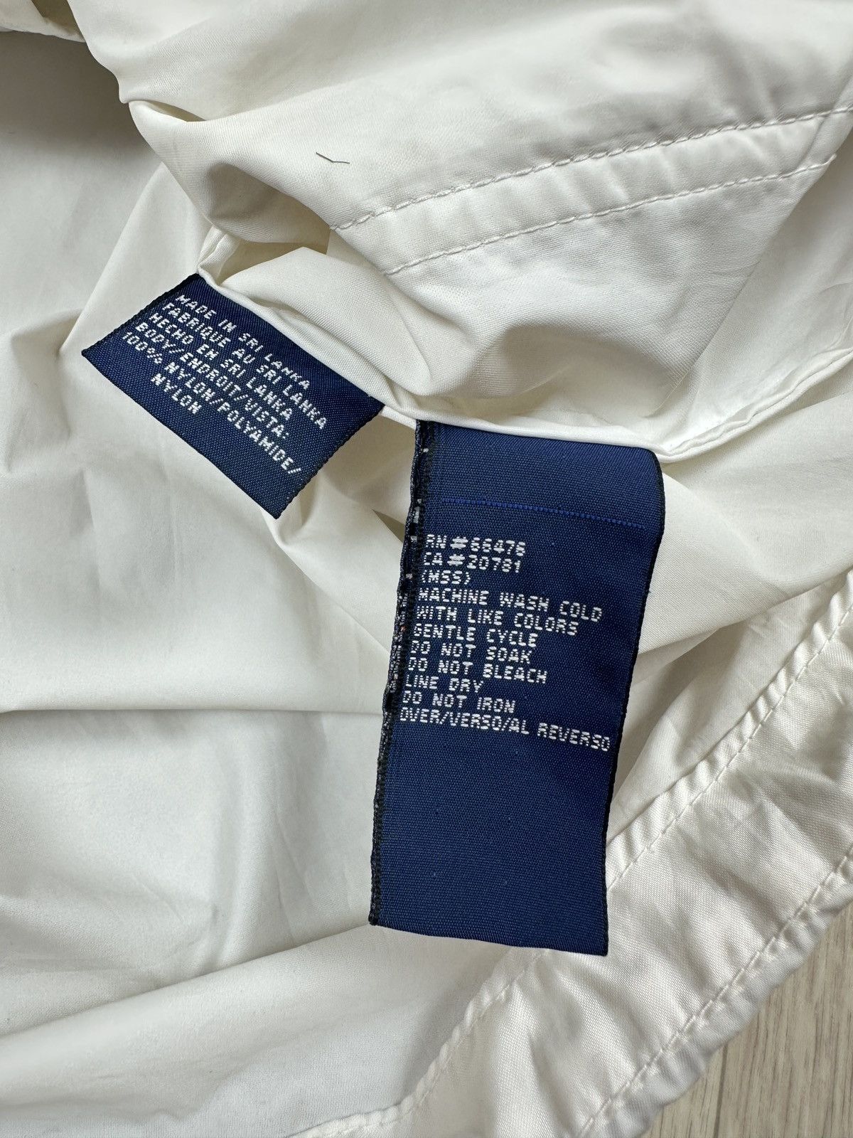 Tommy Hilfiger Vintage Tommy Hilfiger Jeans Logo Nylon Windbreaker Jacket Size US M / EU 48-50 / 2 - 10 Thumbnail