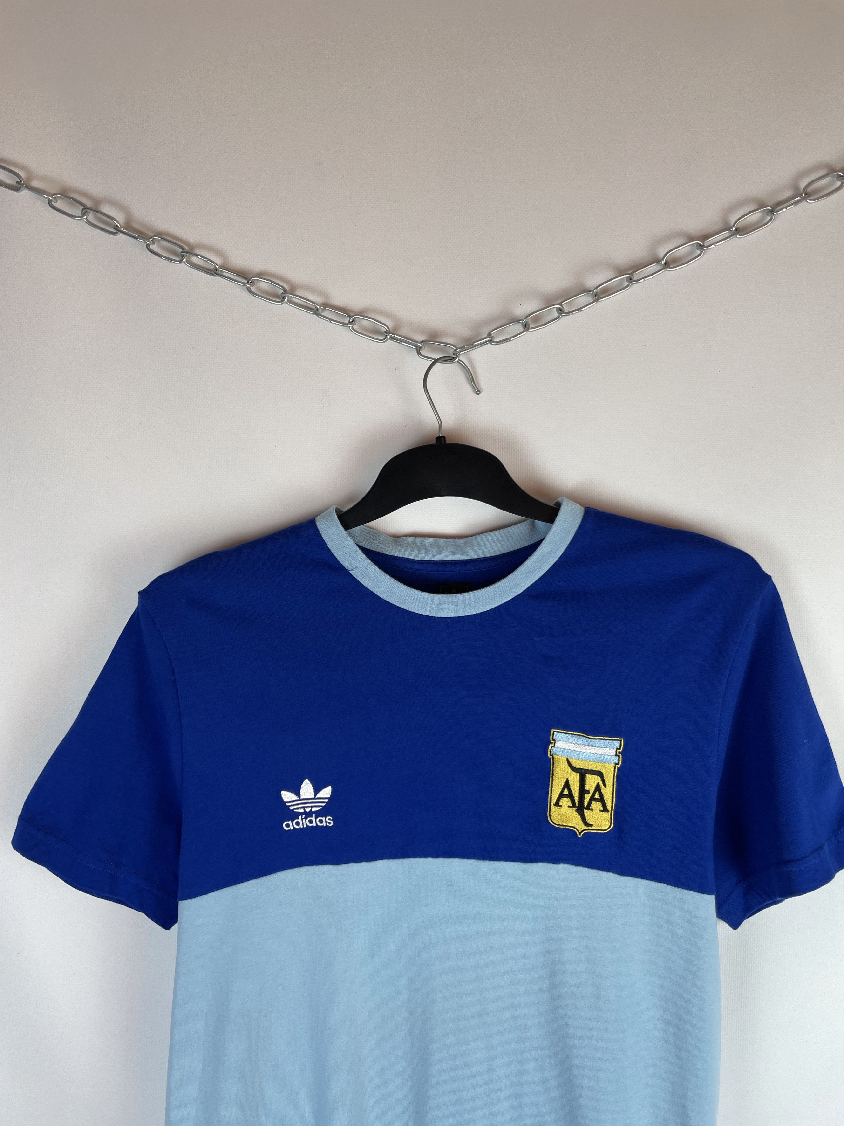 Adidas Vintage adidas Argentina jersey tee Size US L / EU 52-54 / 3 - 3 Thumbnail