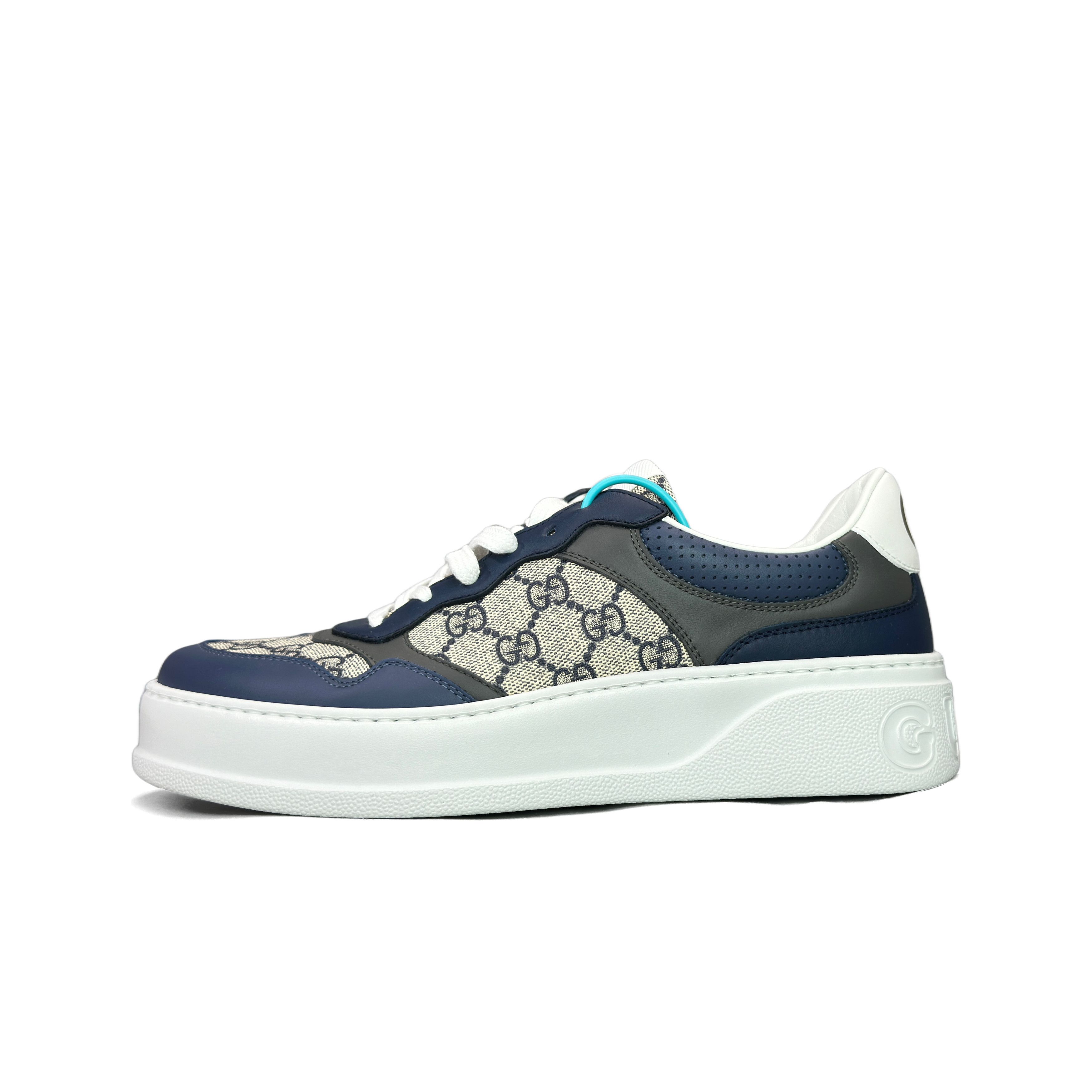 Gucci Gucci GG Supreme Low-Top Sneakers US 8 Size US 8 / EU 41 - 1 Thumbnail