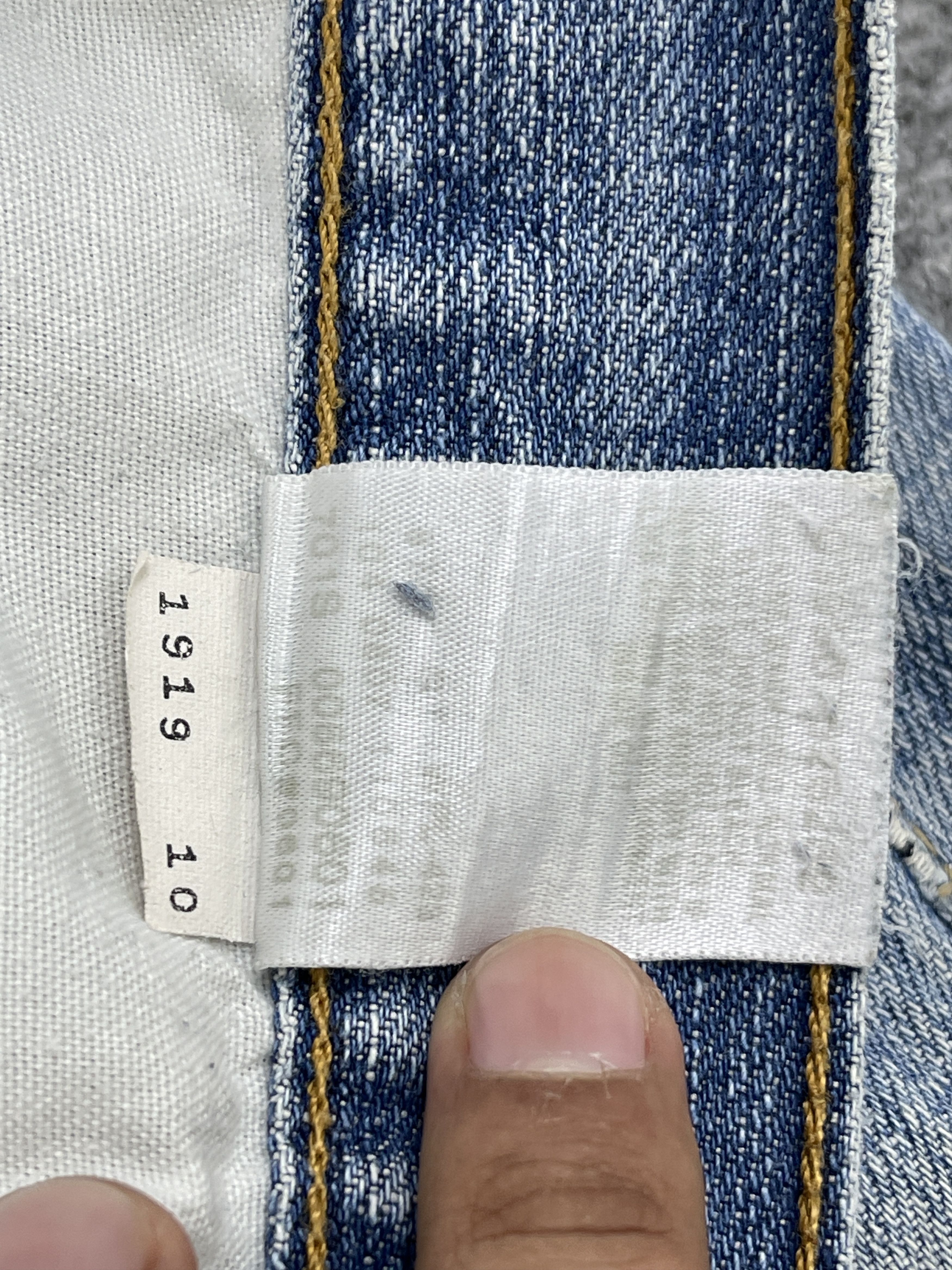 Levi's Vintage Levis 569 Loose Straight Baggy Jeans DP2511 Size US 35 - 9 Thumbnail