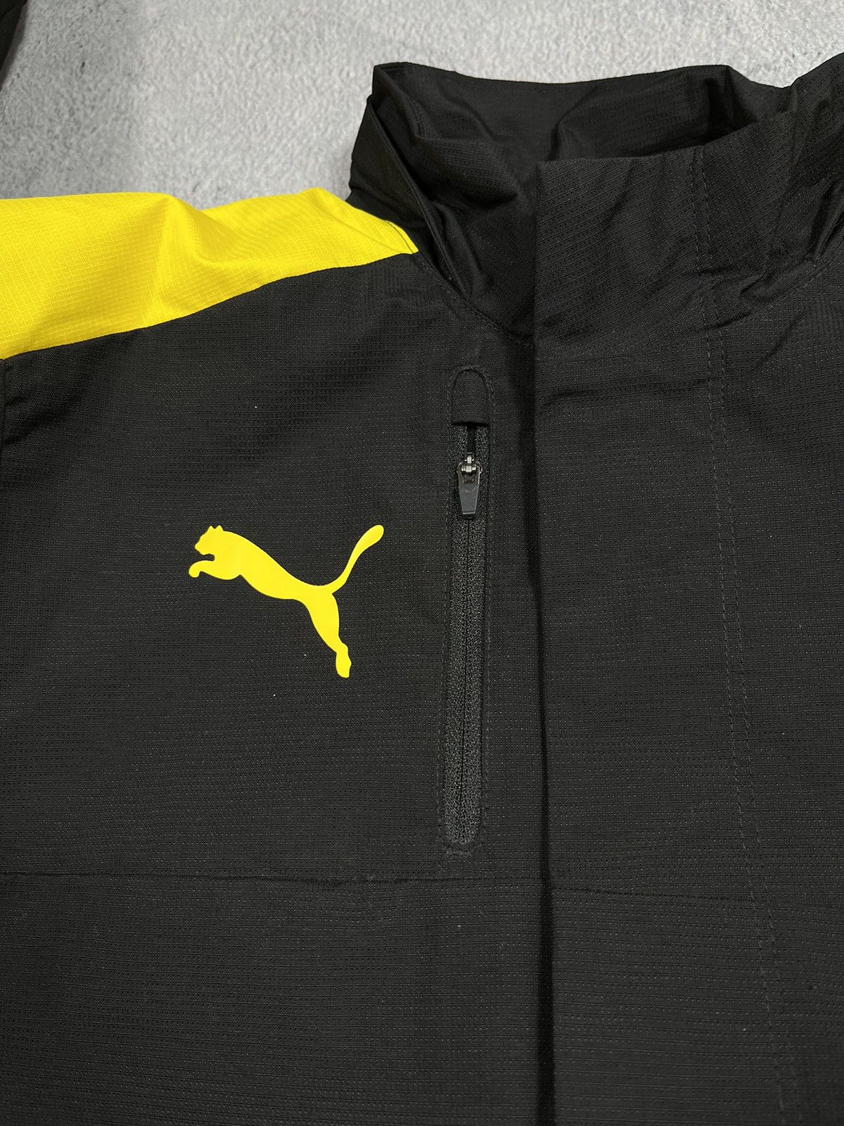 Puma Vintage Y2K Puma Borussia Dortmund big logo light jacket Size US S / EU 44-46 / 1 - 13 Thumbnail