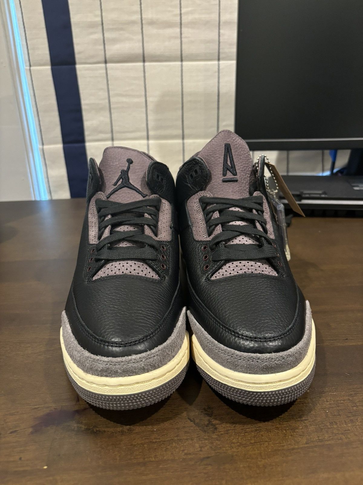 A Ma Maniere × Jordan Brand A Ma Maniere Jordan 3 - “While You Were Sleeping” Size US 11 / EU 44 - 3 Thumbnail