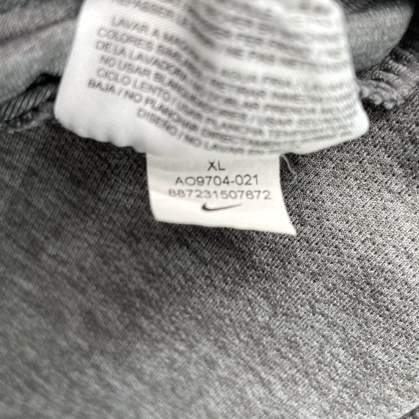 Nike Nike Polo Shirt Men's XL Gray Dri-Fit Golf Preppy Performance Sportswear Travel Shirt 90s, golf, preppy, country club Mens Size US XL / EU 56 / 4 - 7 Thumbnail