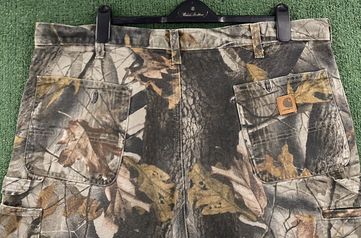 Carhartt VTG Y2K Carhartt Realtree Hardwoods Camo Camouflage Shorts Size US 42 / EU 58 - 2 Thumbnail