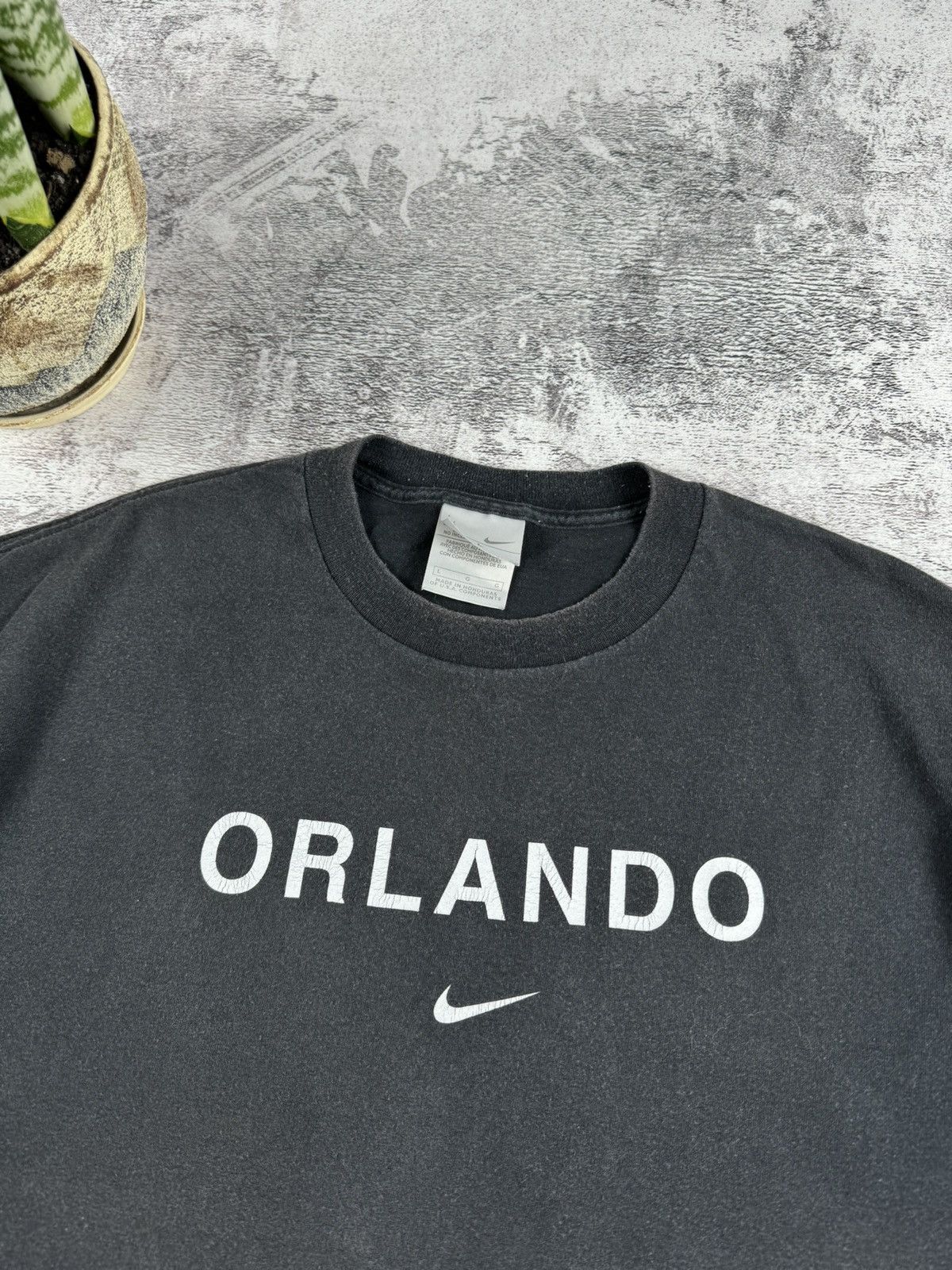 Nike Vintage 90S Nike Orlando Swoosh Distressed Faded T Shirt Tee Size US L / EU 52-54 / 3 - 7 Thumbnail