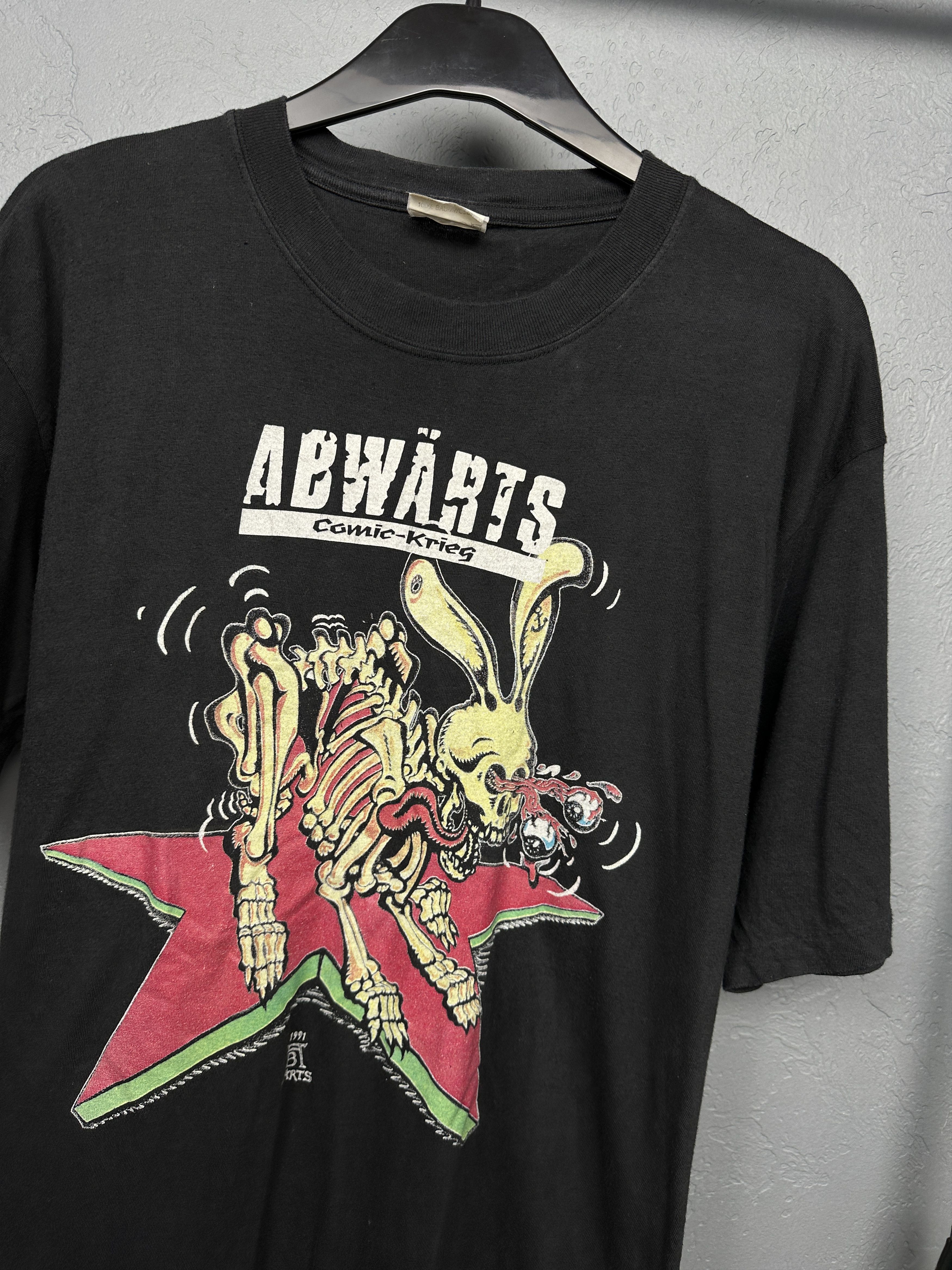 Band Tees Abwarts 1991 Vintage Mens Punk Rock Band T-Shirt Size US XL / EU 56 / 4 - 2 Thumbnail
