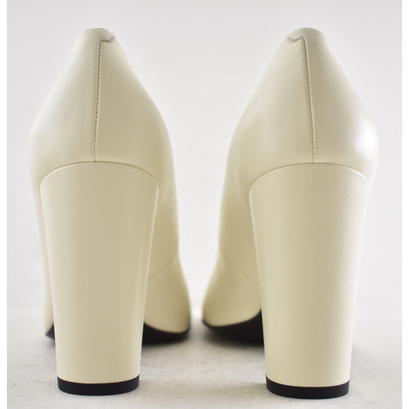 Chanel Chanel Ivory Black Square Turnlock Block Heel Pump 40.5 Size US 10.5 / IT 40.5 - 22 Thumbnail
