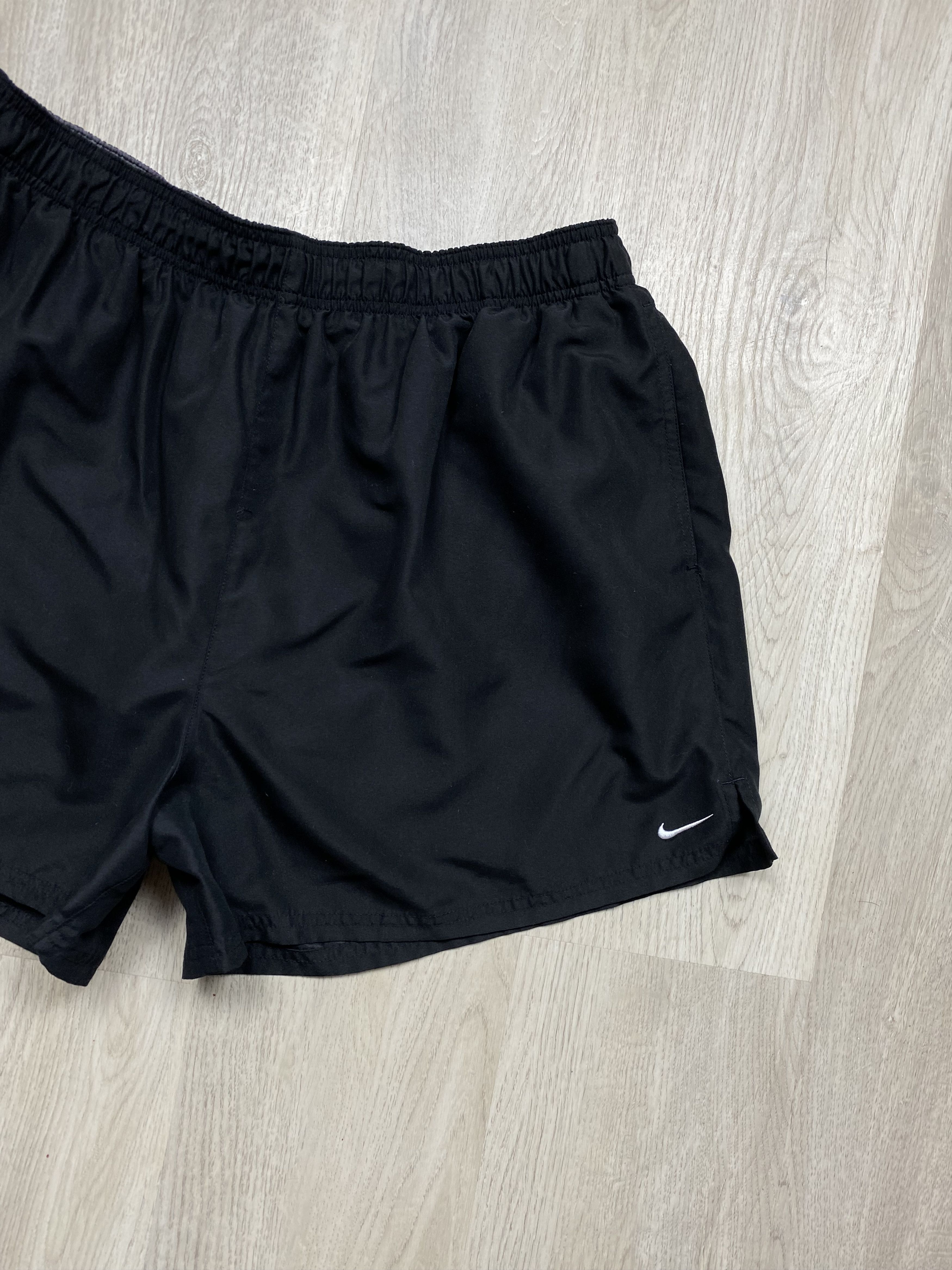 Nike Vintage Nike Mens Nylon Shorts Y2K Size US 38 / EU 54 - 2 Thumbnail