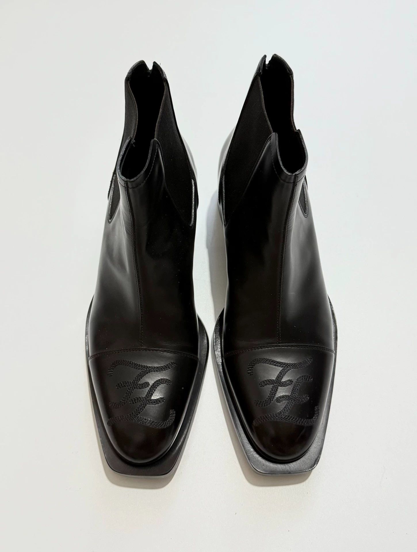 Fendi Fendi FF Logo Embroidered Chelsea Boots Black Calfskin 6 Size US 6 / EU 39 - 3 Thumbnail