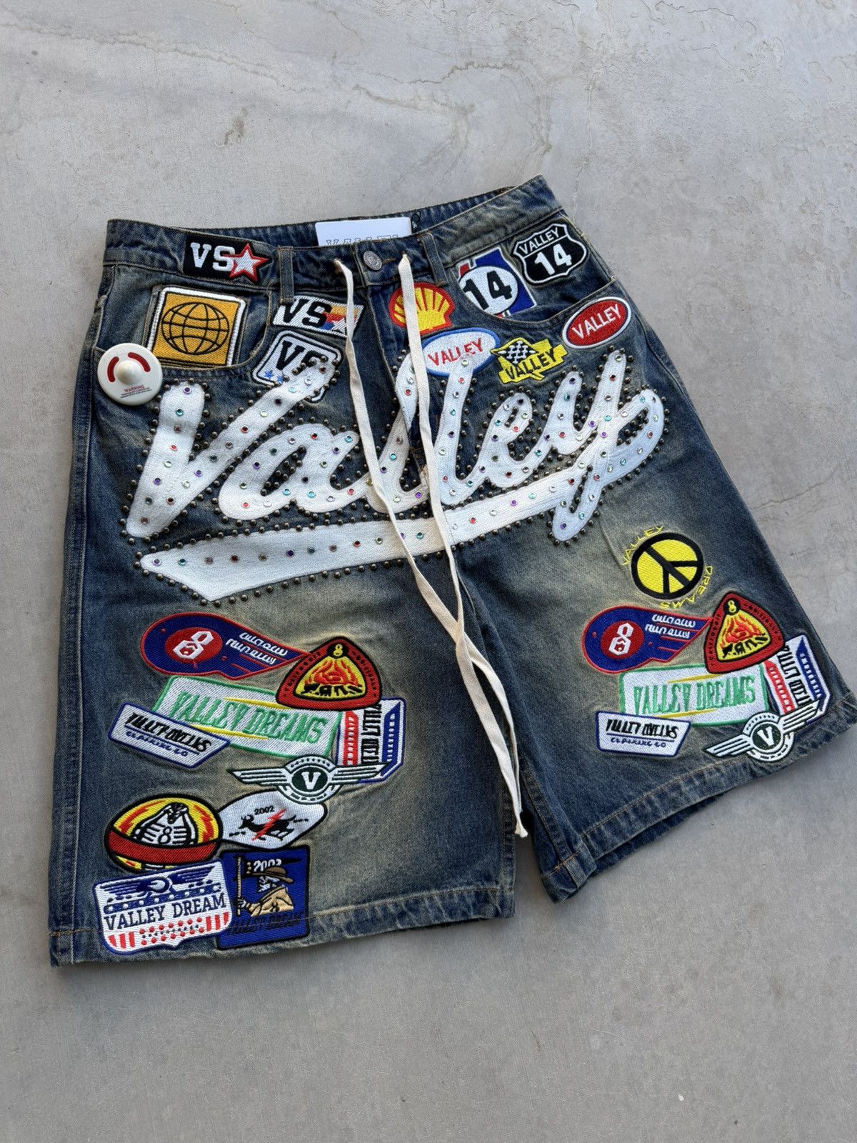 Vale Vale Forever 1980s Patchwork Jorts – Mid Wash 40 New Size US 40 / EU 56 - 3 Thumbnail