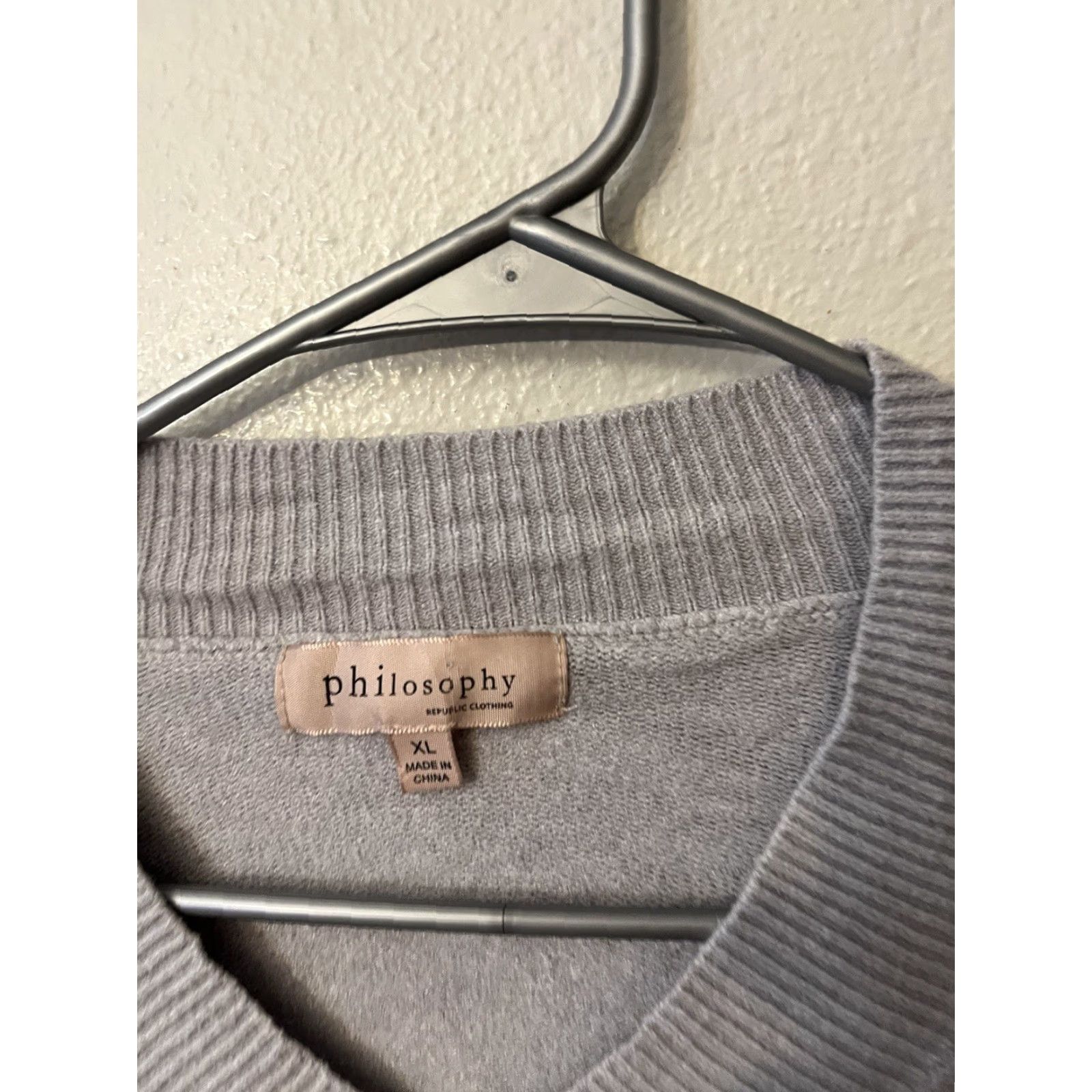 Vintage Philosophy Womens XL Gray Viscose SOFT Long Slv V-Neck Pullover Sweater Shirt Size XL / US 12-14 / IT 48-50 - 2 Thumbnail