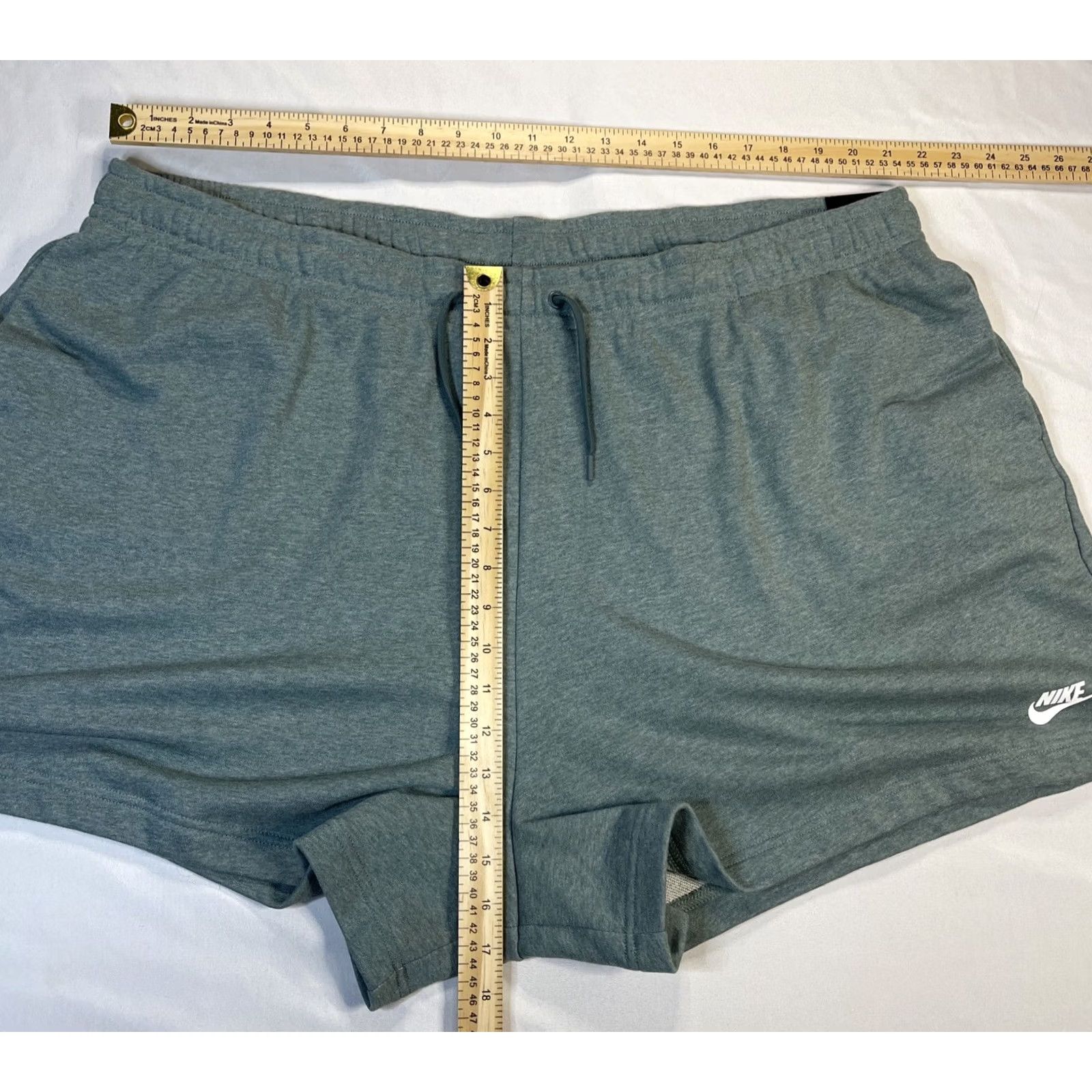 Nike Nike Women’s Sweat Shorts 3XL XXXL Green Swoosh Drawstring Regular Fit Size 40" / US 18 - 3 Thumbnail