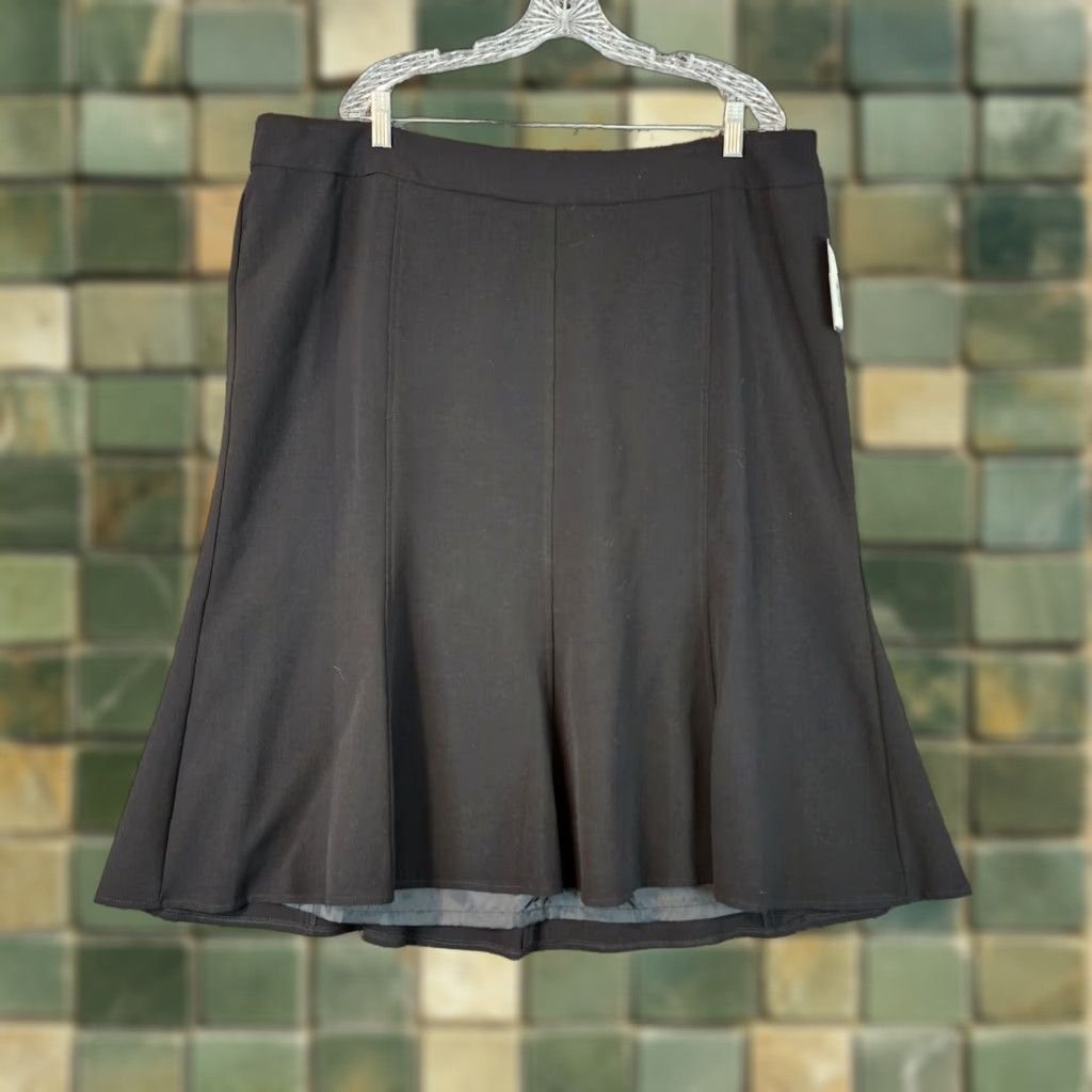 Vintage INVESTMENTS II Womens Skirt A-Line Size 22W Black Long Flowy Ladies Plus Size Size 40" / US 18 - 1 Thumbnail