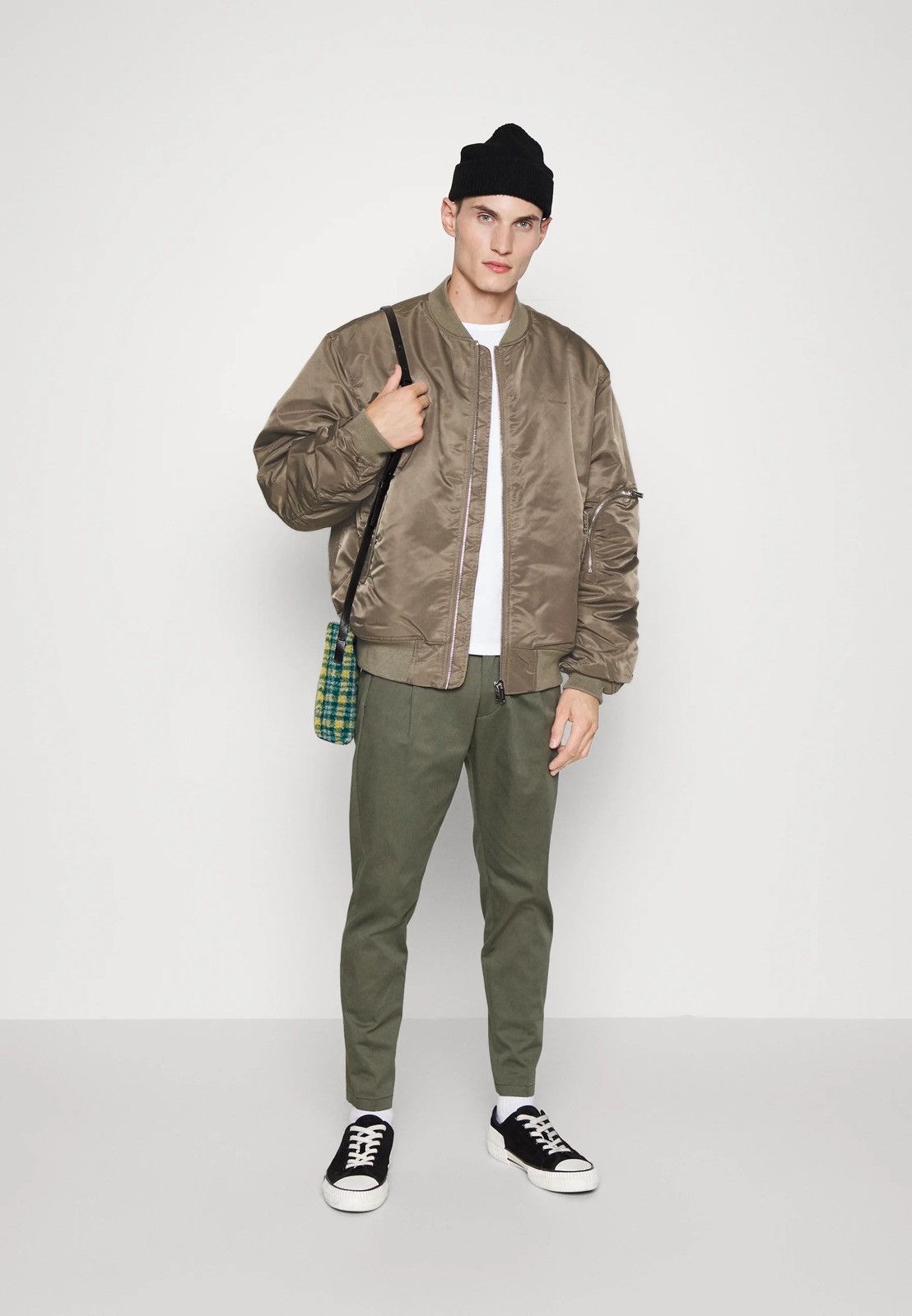 Holzweiler !DS! FW22 Holzweiler Khaki Reversible Reb Bomber Jacket Size US L / EU 52-54 / 3 - 4 Thumbnail