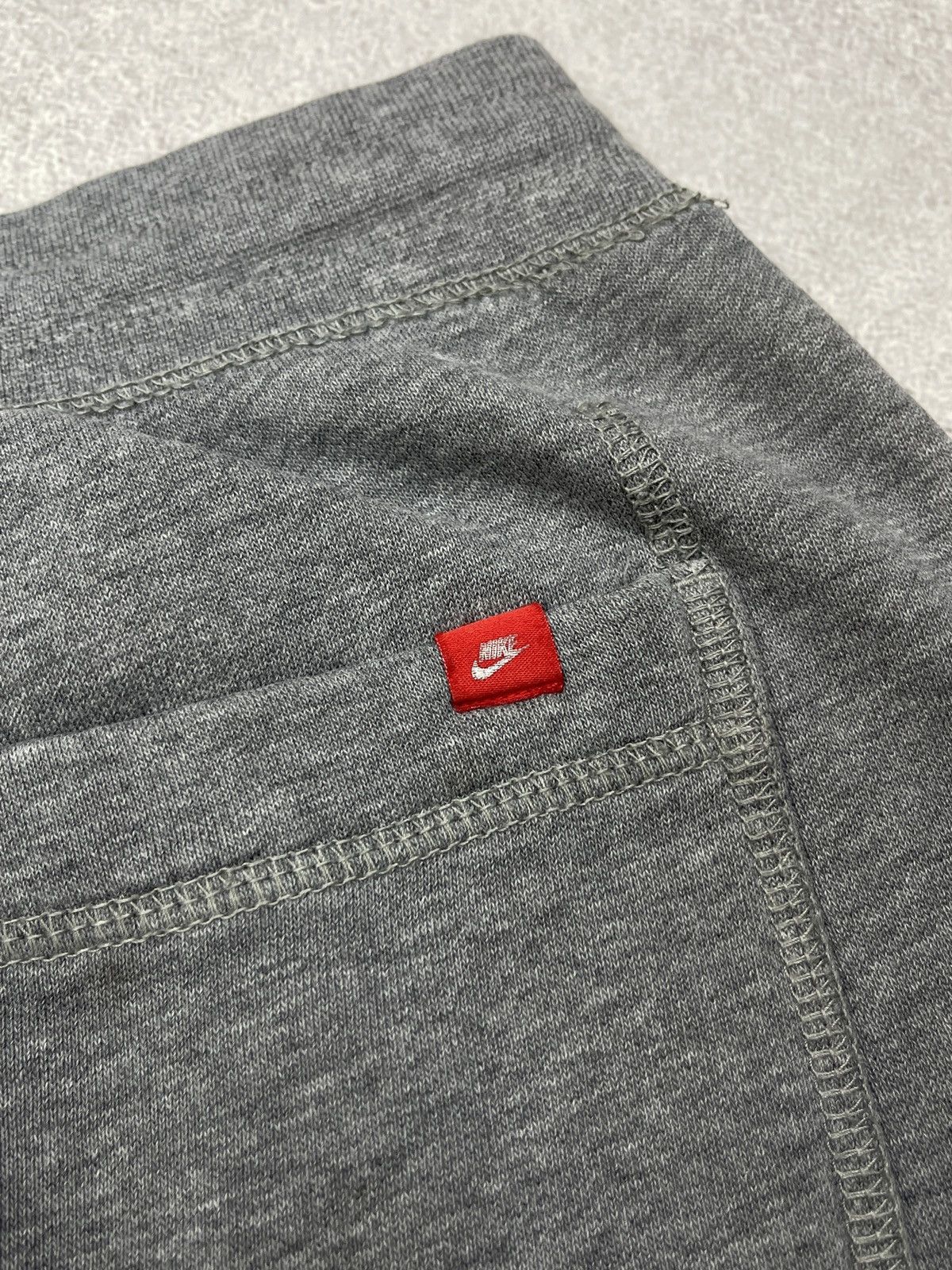 Nike Vintage Nike Basic Grey Sweatpants Drill Y2K TECH ACG Size US 34 / EU 50 - 6 Thumbnail