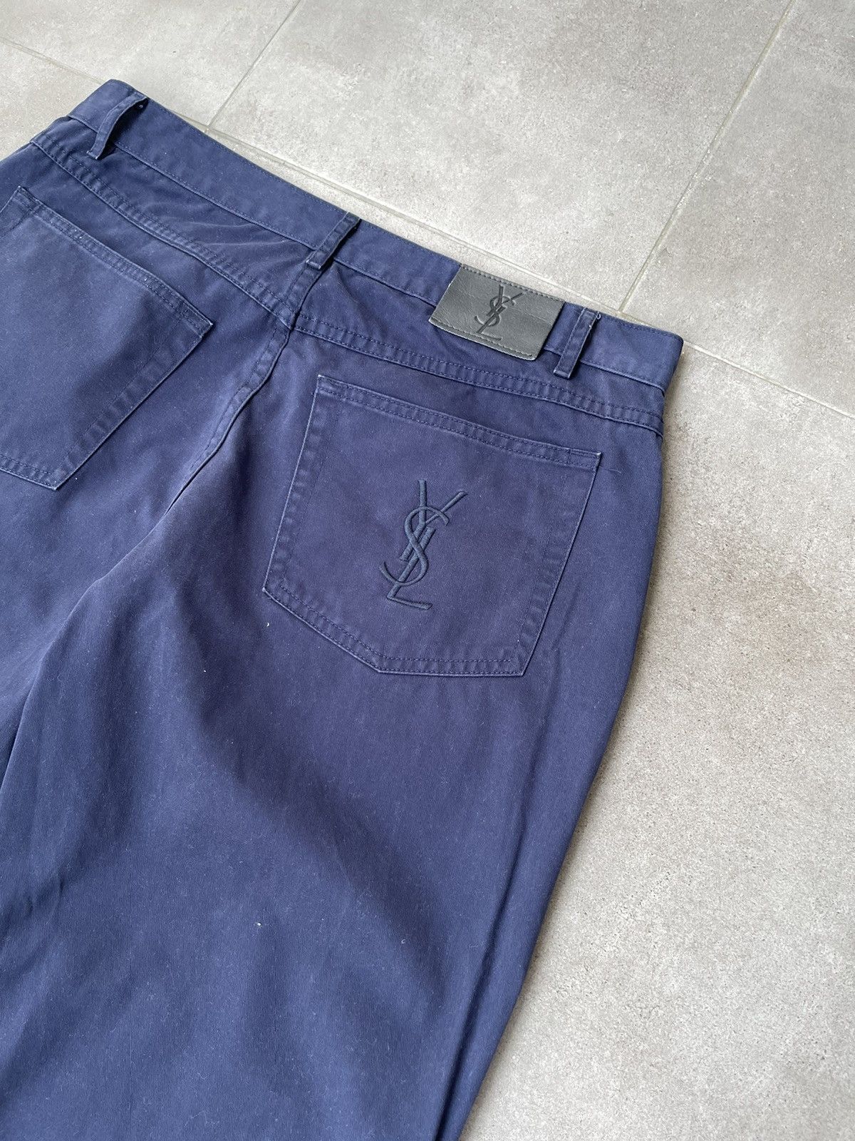 Saint Laurent Paris Yves Saint Laurent Pour Homme Navy Denim Casual Pants Size US 34 / EU 50 - 12 Thumbnail