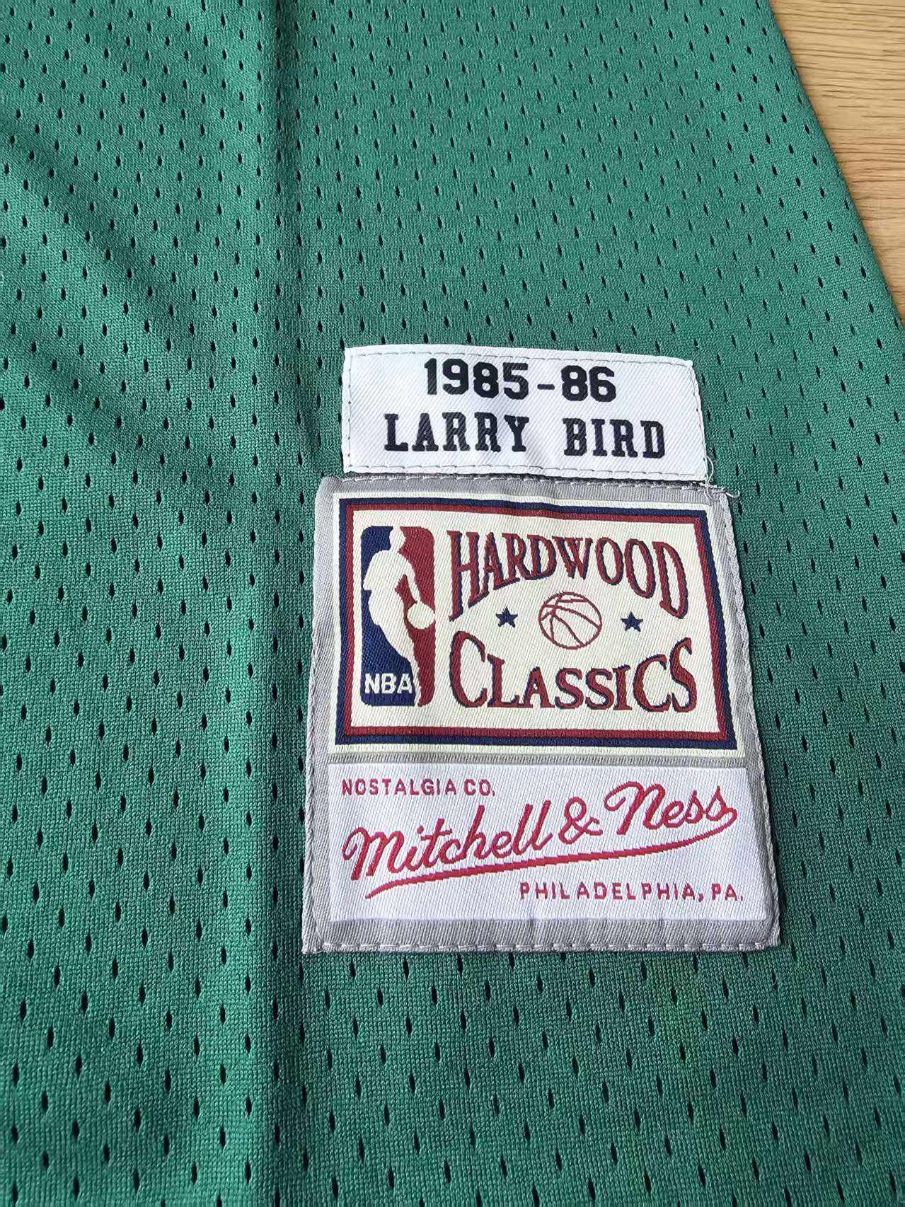 NBA 1985 86 Boston Celtics #33 Larry Bird Jersey Size US XL / EU 56 / 4 - 4 Thumbnail