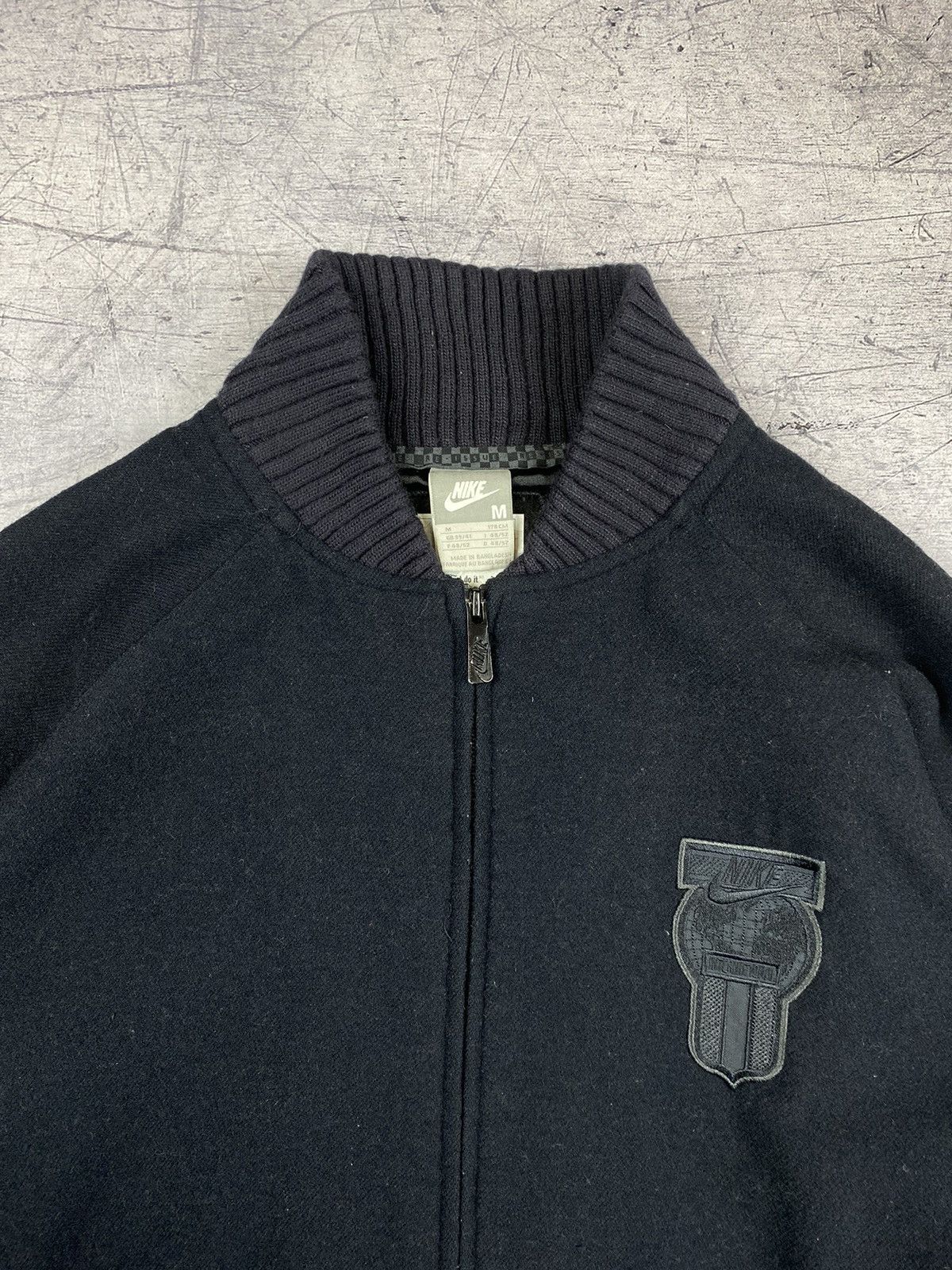 Nike Vintage Nike International Big Logo Bomber Jacket Size US M / EU 48-50 / 2 - 11 Thumbnail