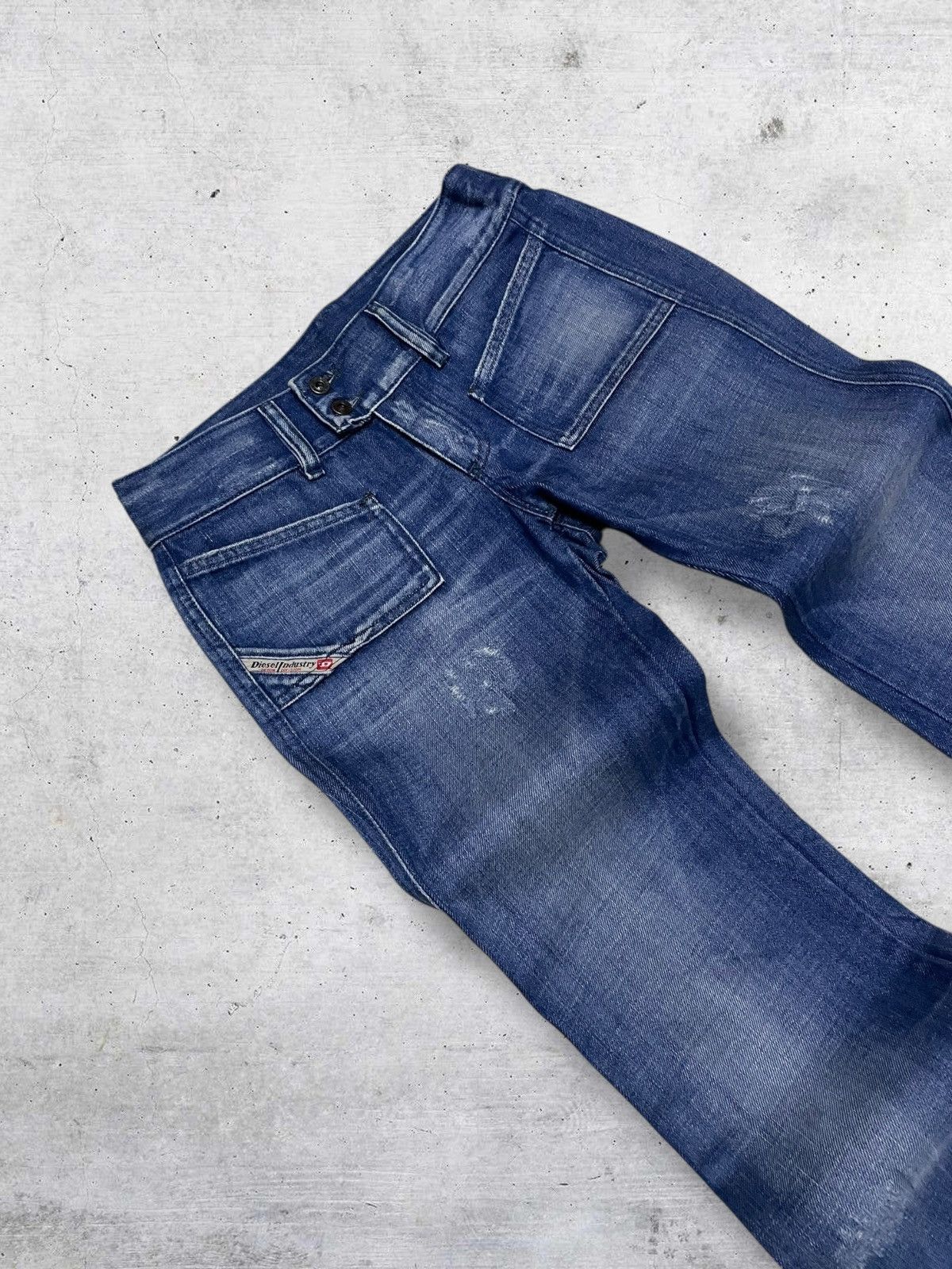 Diesel VINTAGE DIESEL INDUSTRY 90S DESIGNER OG FLARED CUT DENIM Size US 26 / EU 42 - 8 Thumbnail