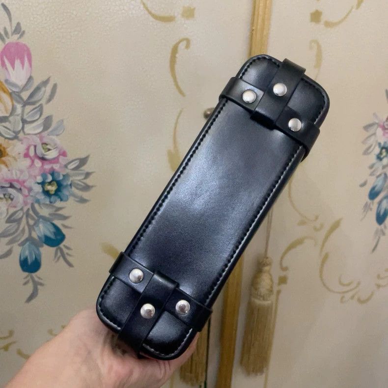Vivienne Westwood Vivienne Westwood size os Metal ring motorcycle leather wom Size ONE SIZE - 3 Thumbnail