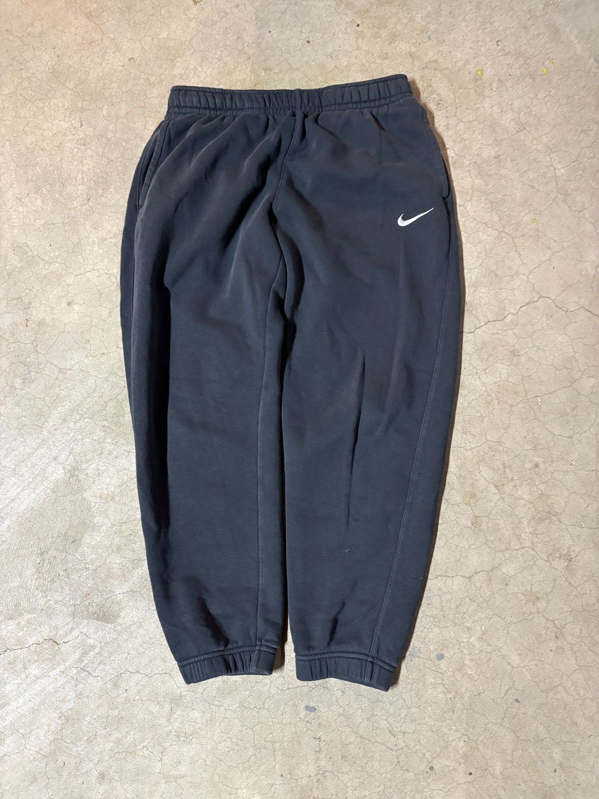 Nike Nike Cuffed Sweatpants Joggers Charcoal Black Gray Small Size US 30 / EU 46 - 1 Thumbnail