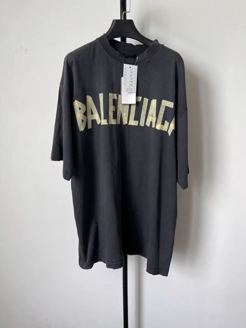Balenciaga Balenciaga Tape monogrammed Logo printed Jersey crewneck l Size US S / EU 44-46 / 1 - 1 Thumbnail