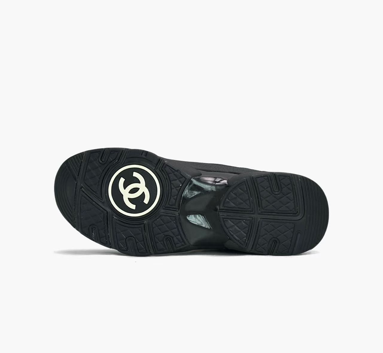 Chanel Chanel Leather Black Lowtop Sneakers us_9 Women Size US 9 / IT 39 - 4 Thumbnail