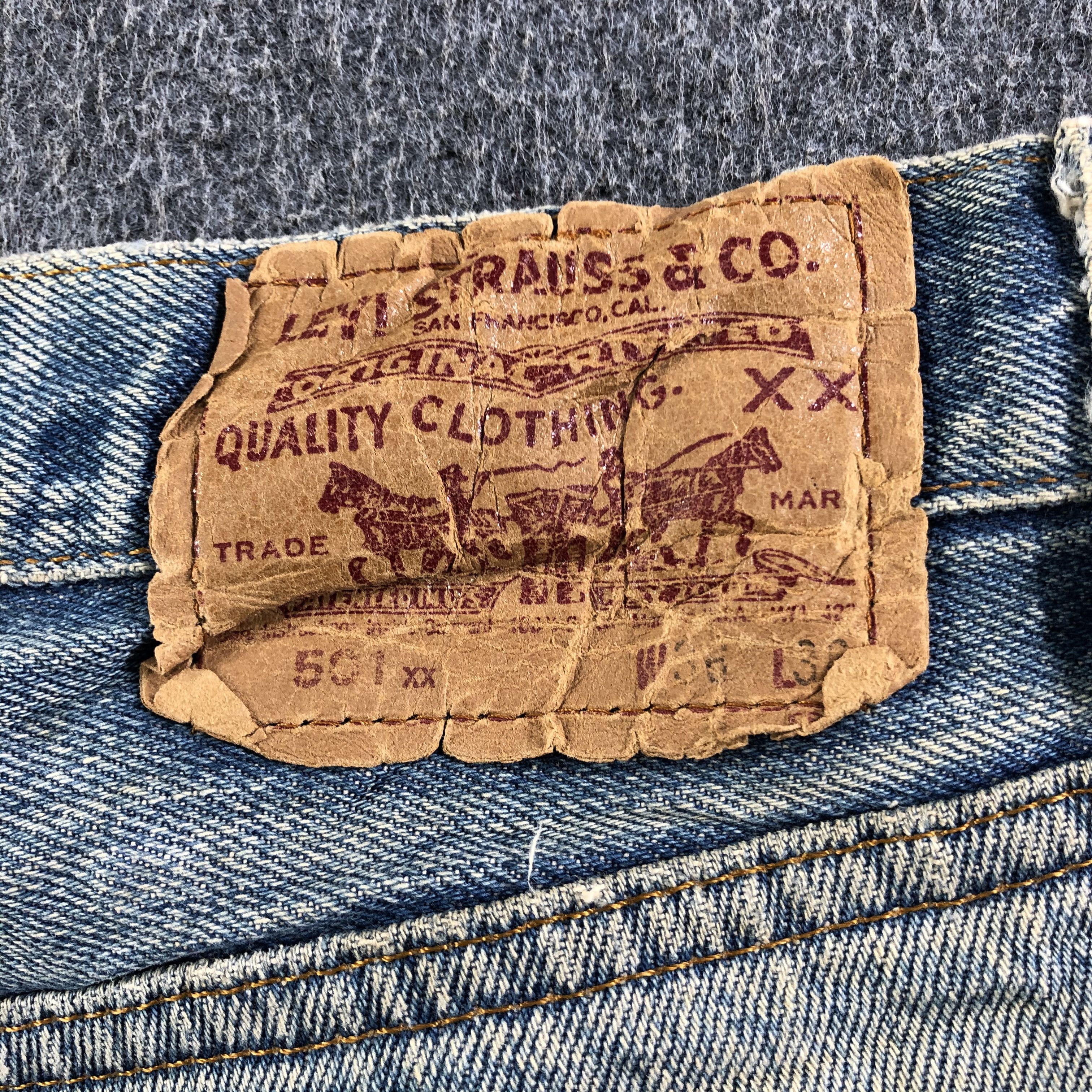 Levi's Vintage Levis 501 Jeans-J3598 Size US 35 - 5 Thumbnail