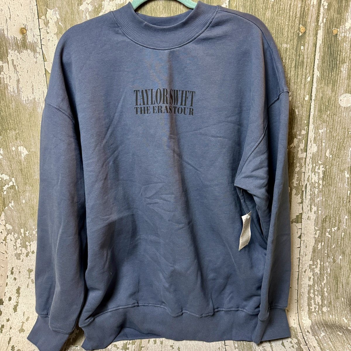 Designer Taylor Swift Eras Tour Vancouver Blue Crew Sweatshirt L Size L / US 10 / IT 46 - 1 Thumbnail