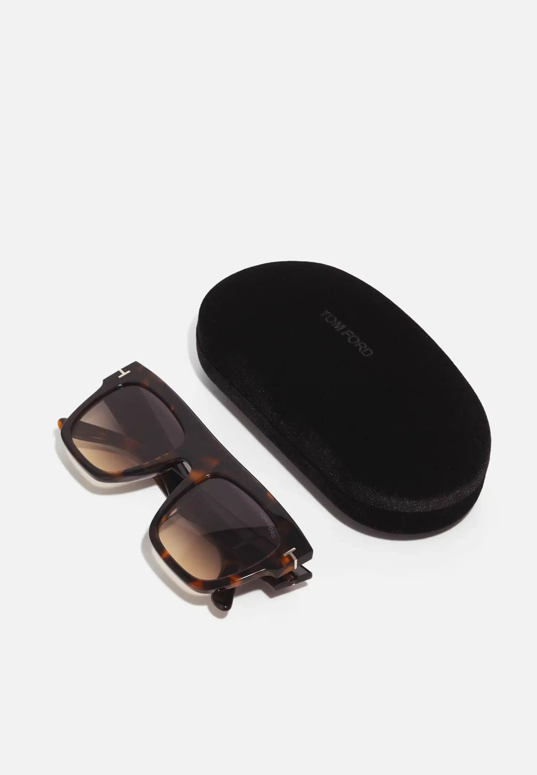 Tom Ford o1loc1c0126 FT0847 Size: OS / Renee Sunglasses in Brown Size ONE SIZE - 6 Thumbnail
