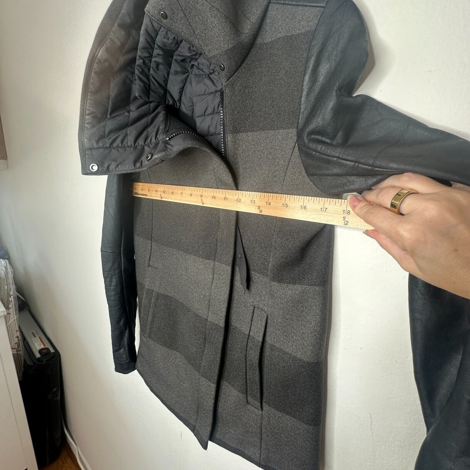 Lululemon Lululemon Sweet Life Black & Gray Stripe Biker Jacket 4 Size S / US 4 / IT 40 - 13 Thumbnail