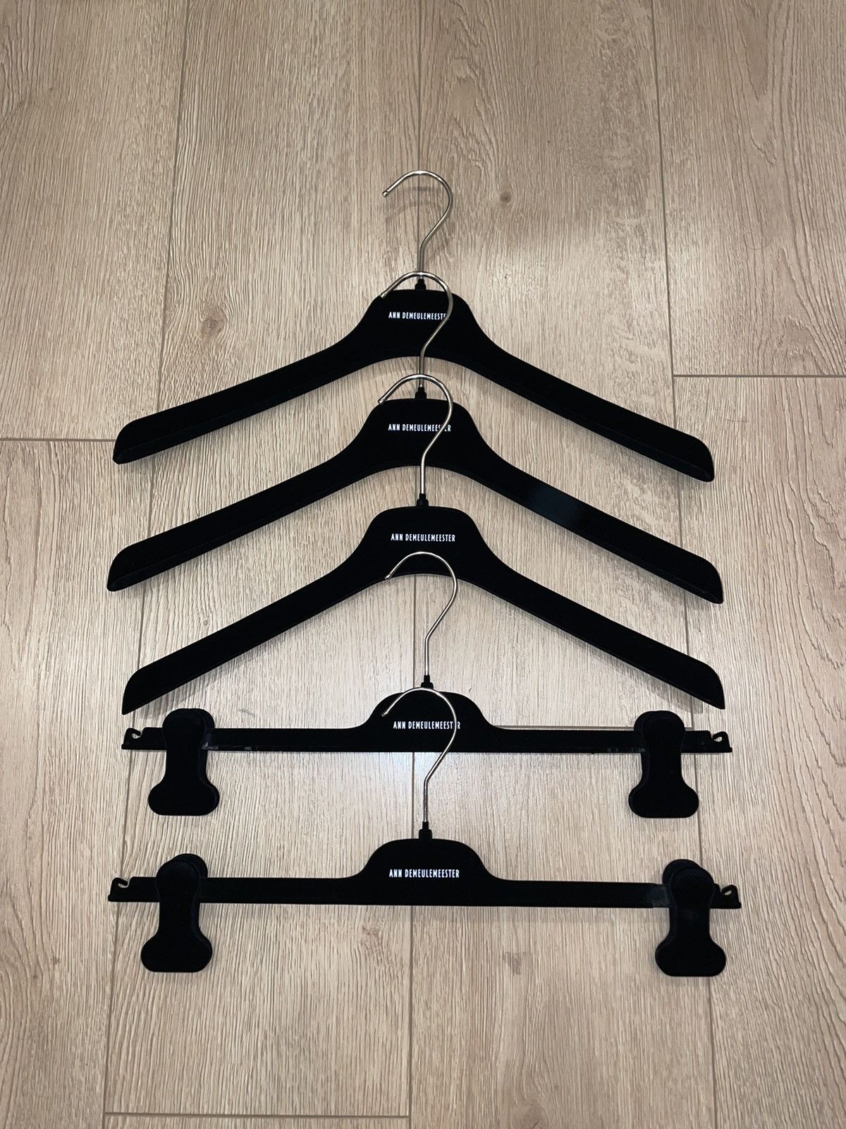 Ann Demeulemeester Set of 5 Ann Demeulemeester hangers Size ONE SIZE - 1 Thumbnail