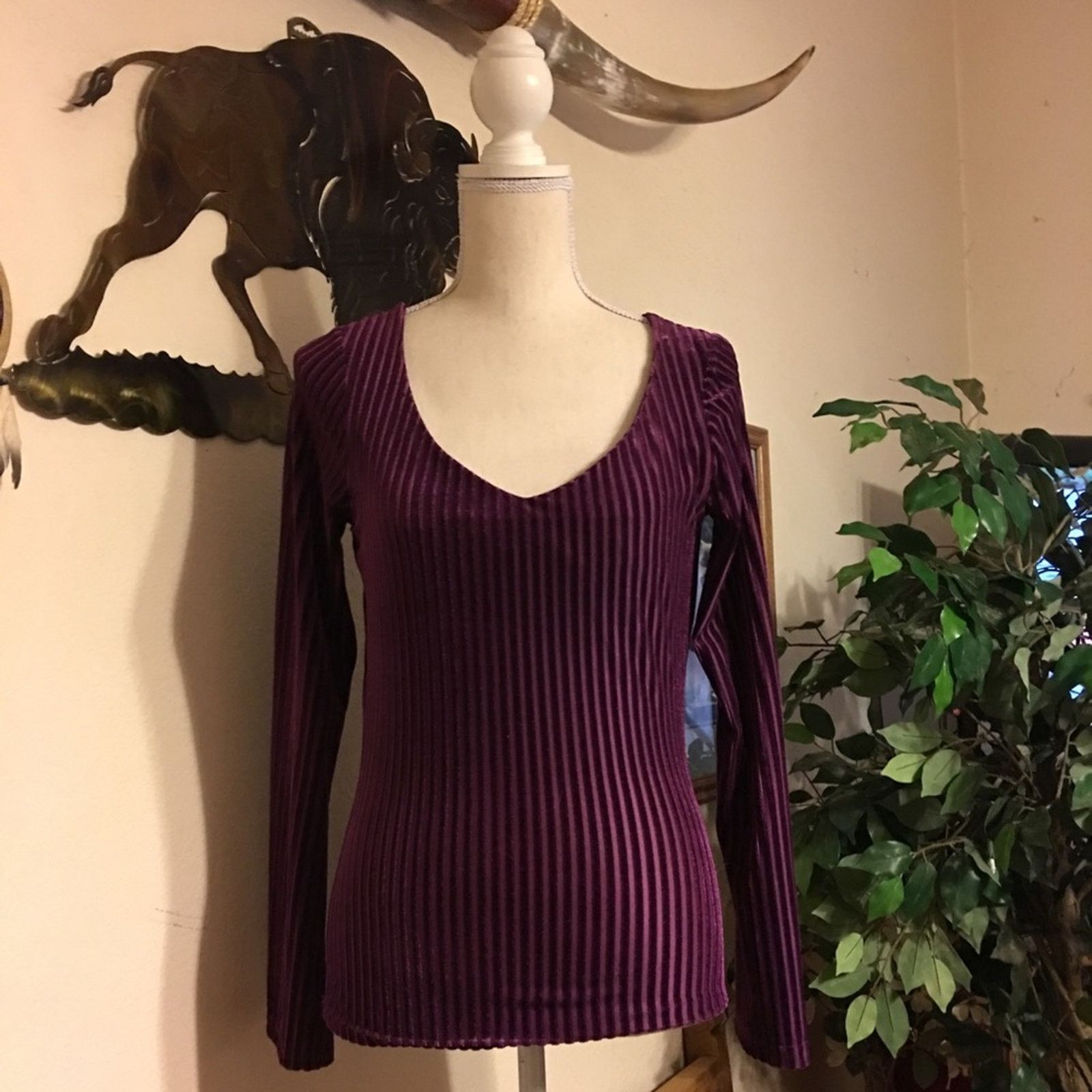 Other Moda international purple stretch velvet top S Size S / US 4 / IT 40 - 1 Thumbnail
