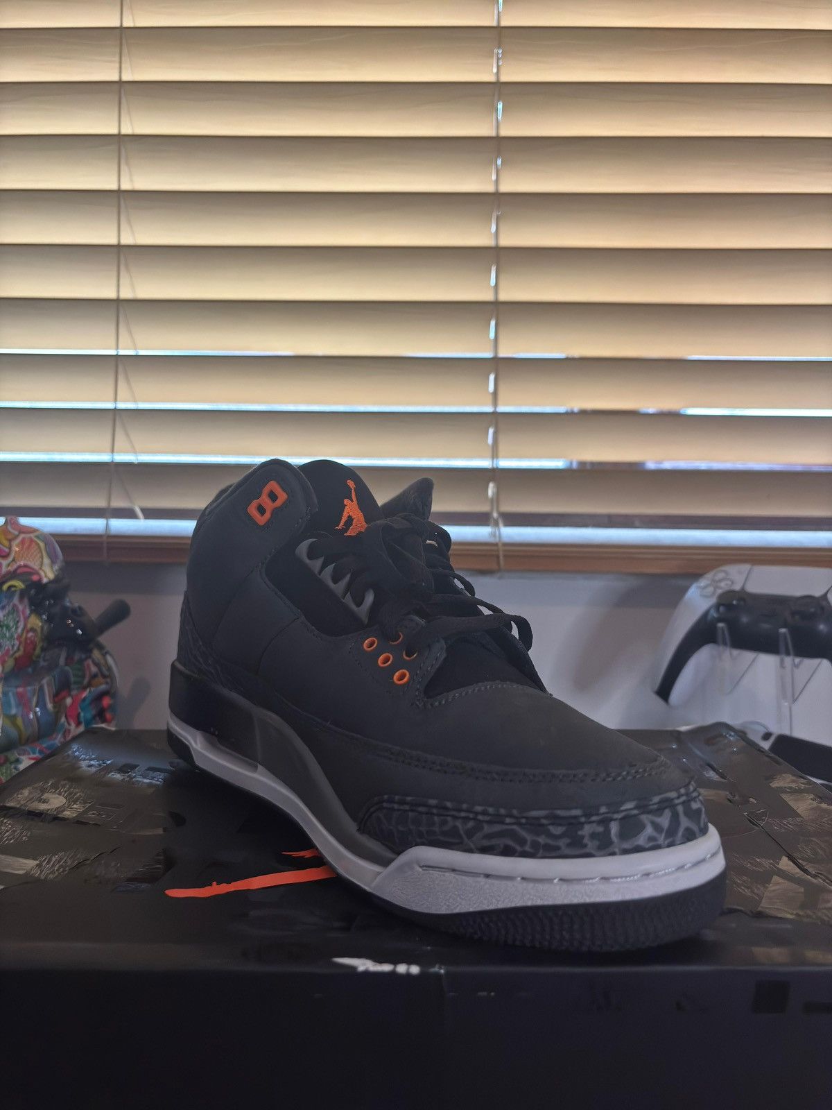 Jordan Brand Nike Air Jordan 3 Retro "Fear" Size US 11 / EU 44 - 6 Thumbnail