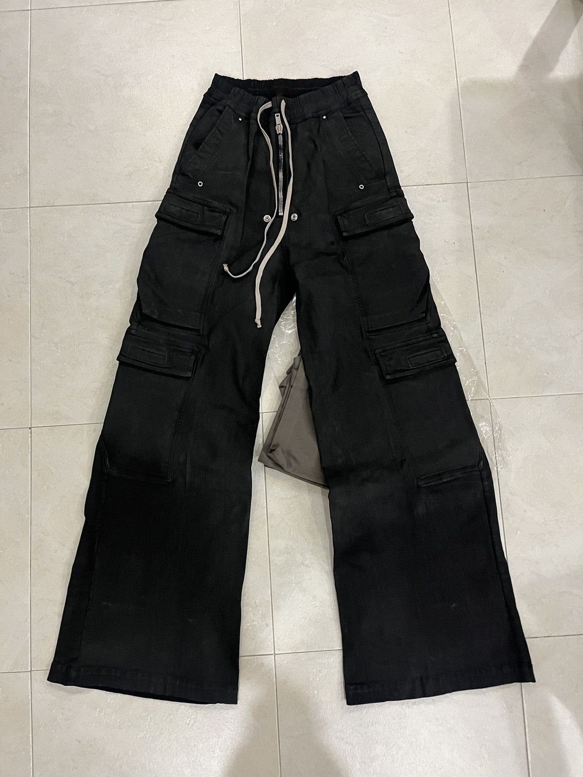 Rick Owens Drkshdw Rick Owens Double Cargo Jumbo Belas (Black Wax) Size US 30 / EU 46 - 1 Thumbnail