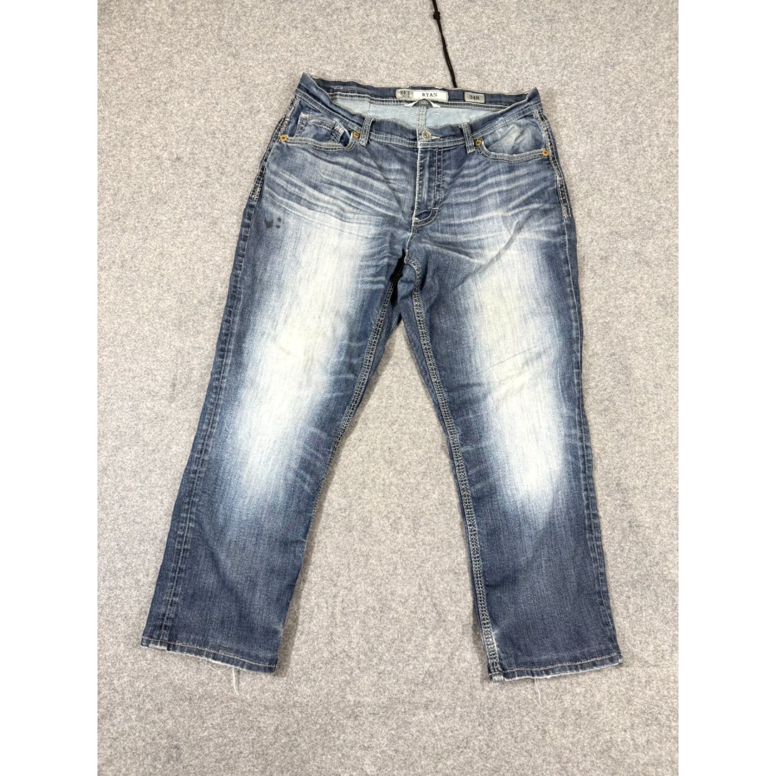 Vintage BKE Buckle Ryan Jeans Mens 34R Blue Denim Straight Leg Mid Wash Preppy Logo Pockets Size US 34 / EU 50 - 2 Thumbnail