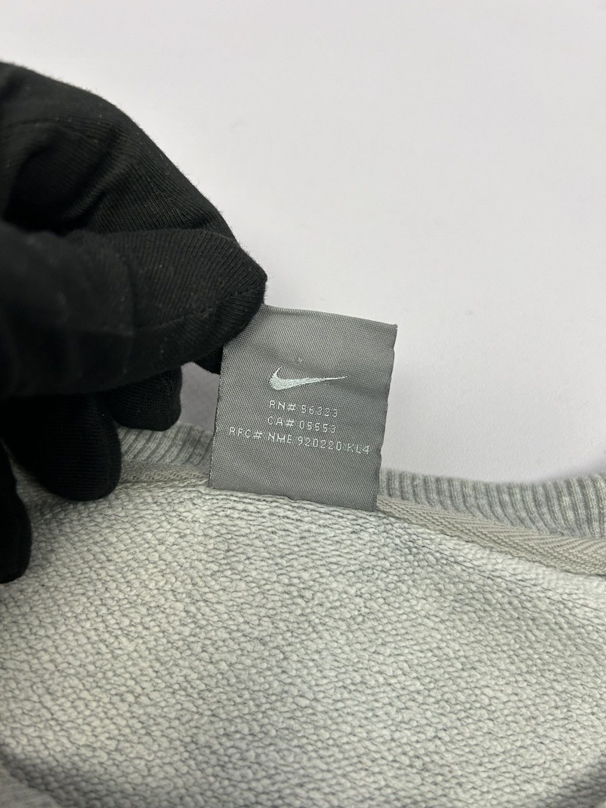 Nike × Vintage Vintage Nike Embroided Big Logo Sweatshirt Size L 90s y2k Size US L / EU 52-54 / 3 - 6 Thumbnail
