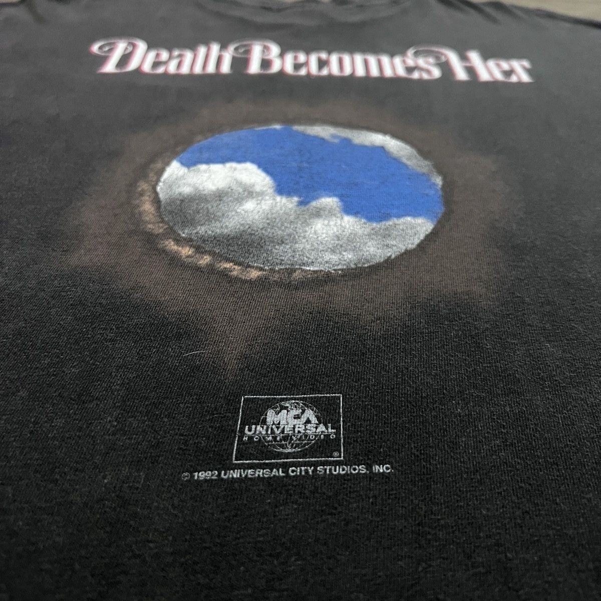 Universal Studios Vintage 90s 1992 Death Becomes Her Movie Promo Tee Faded Size US L / EU 52-54 / 3 - 10 Thumbnail