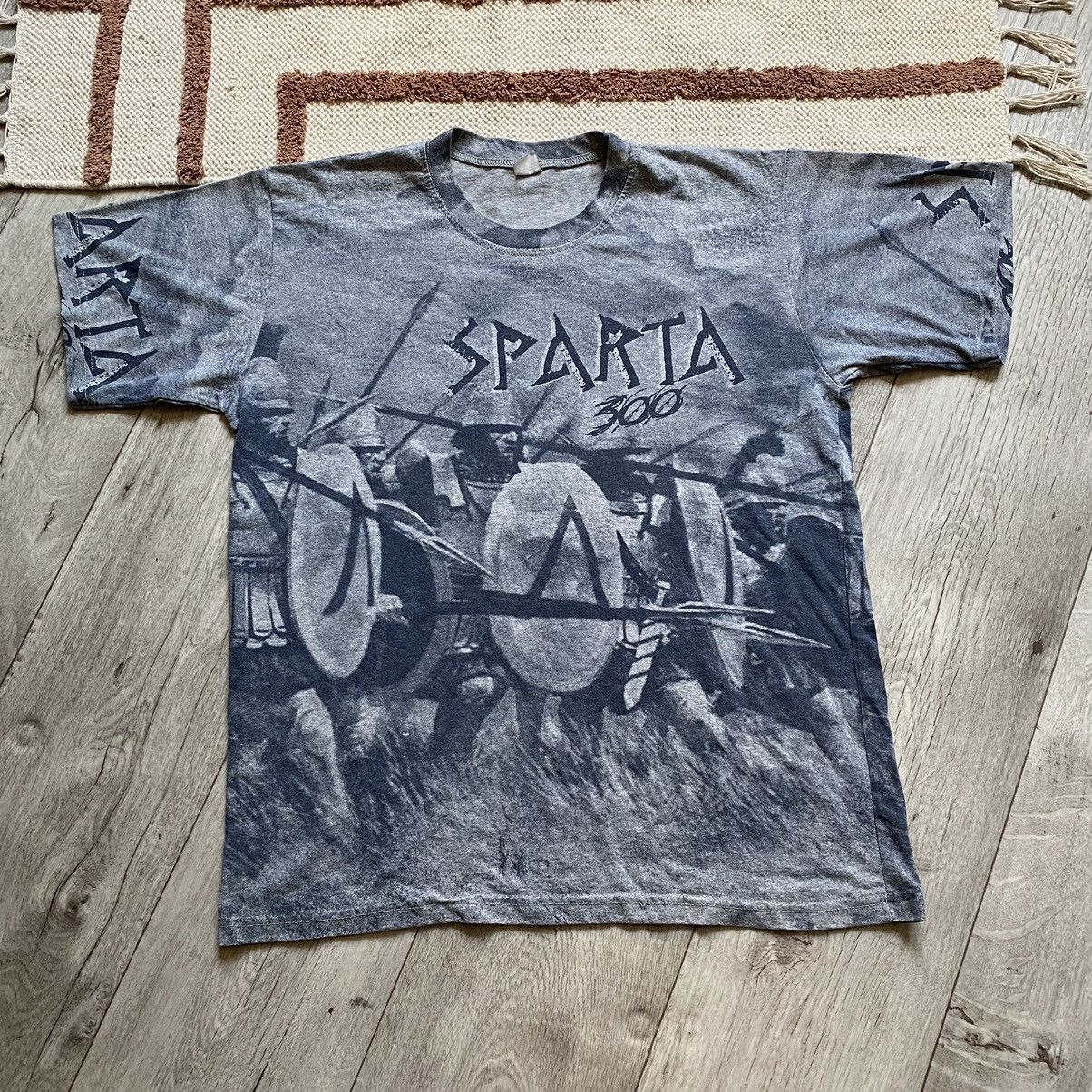 Vintage VINTAGE 300 SPARTAN MOVIE FULL PRINT T SHIRT Size US L / EU 52-54 / 3 - 1 Thumbnail