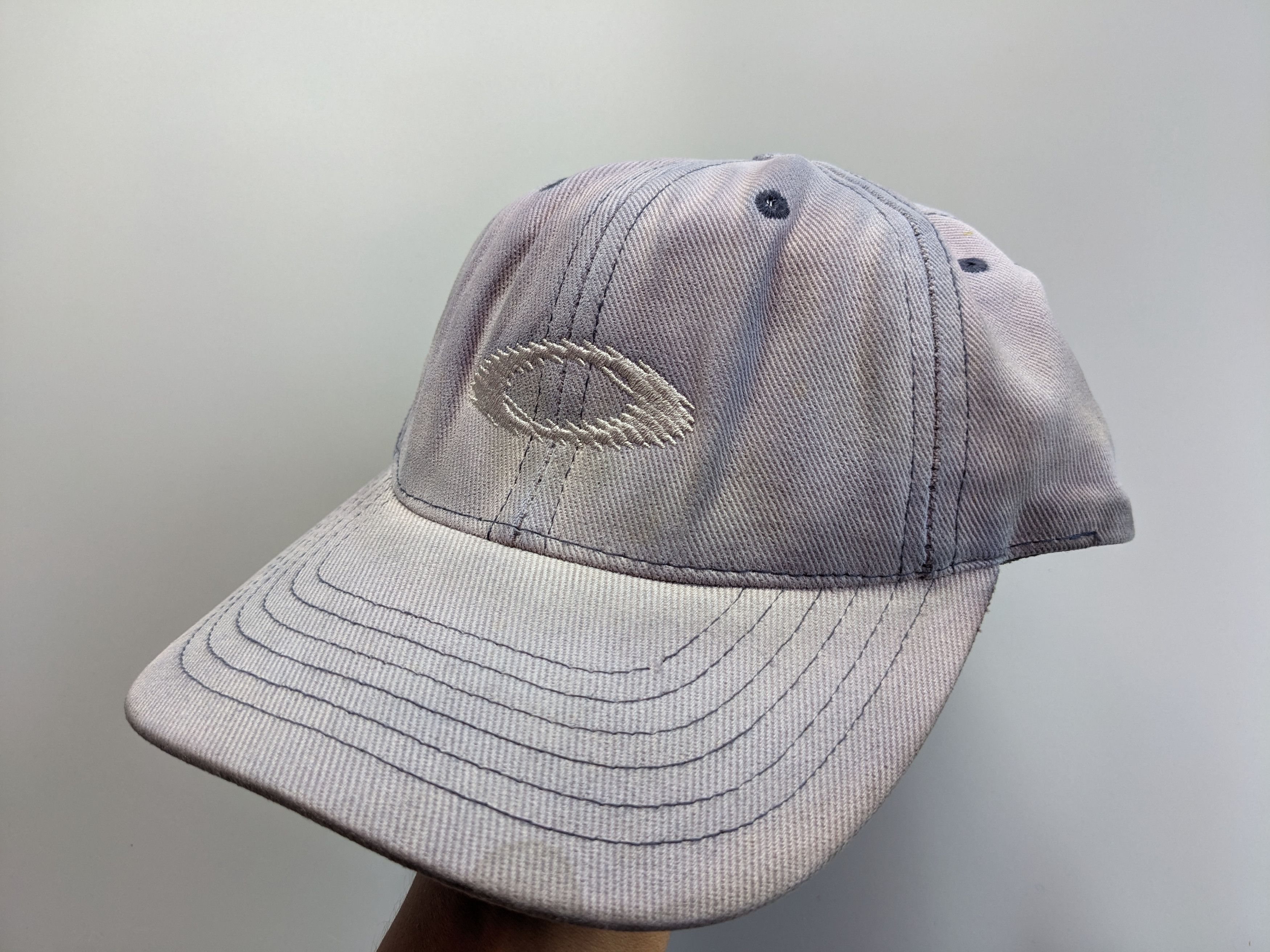 Oakley Vintage 90s OAKLEY snapback Size ONE SIZE - 1 Thumbnail
