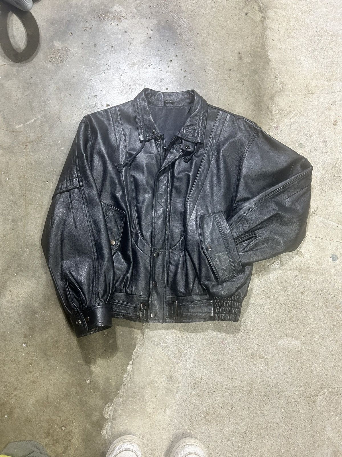 Vintage Beautiful Vintage Leather Jacket Size US M / EU 48-50 / 2 - 1 Thumbnail